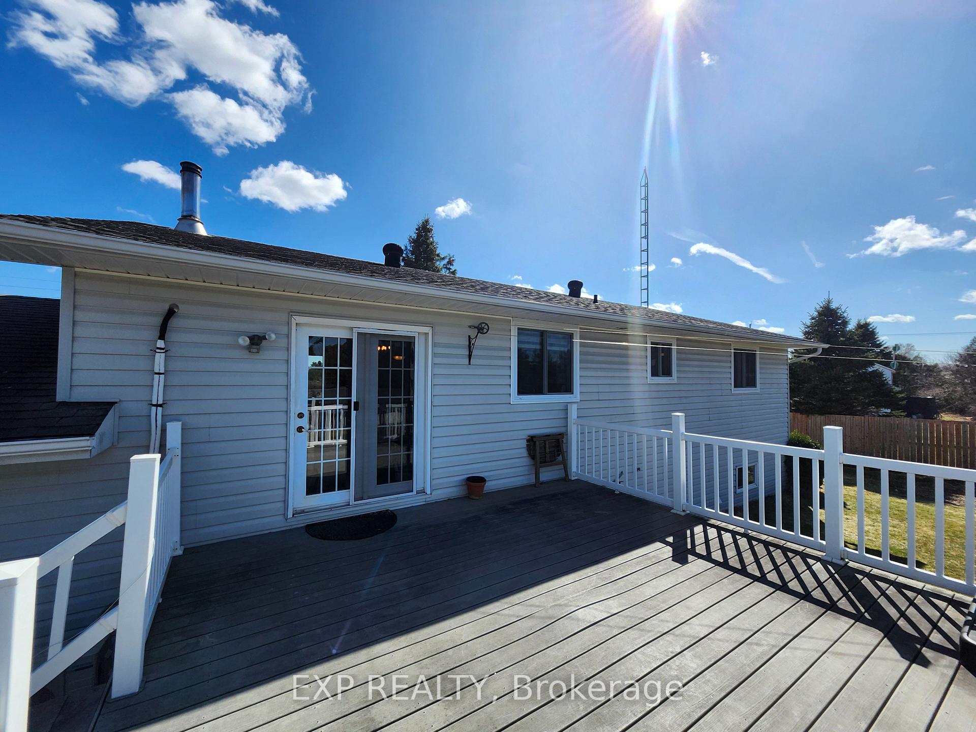 Photo 2 of 4020 Glen Smail Road, Augusta, Augusta Twp — HOMEH