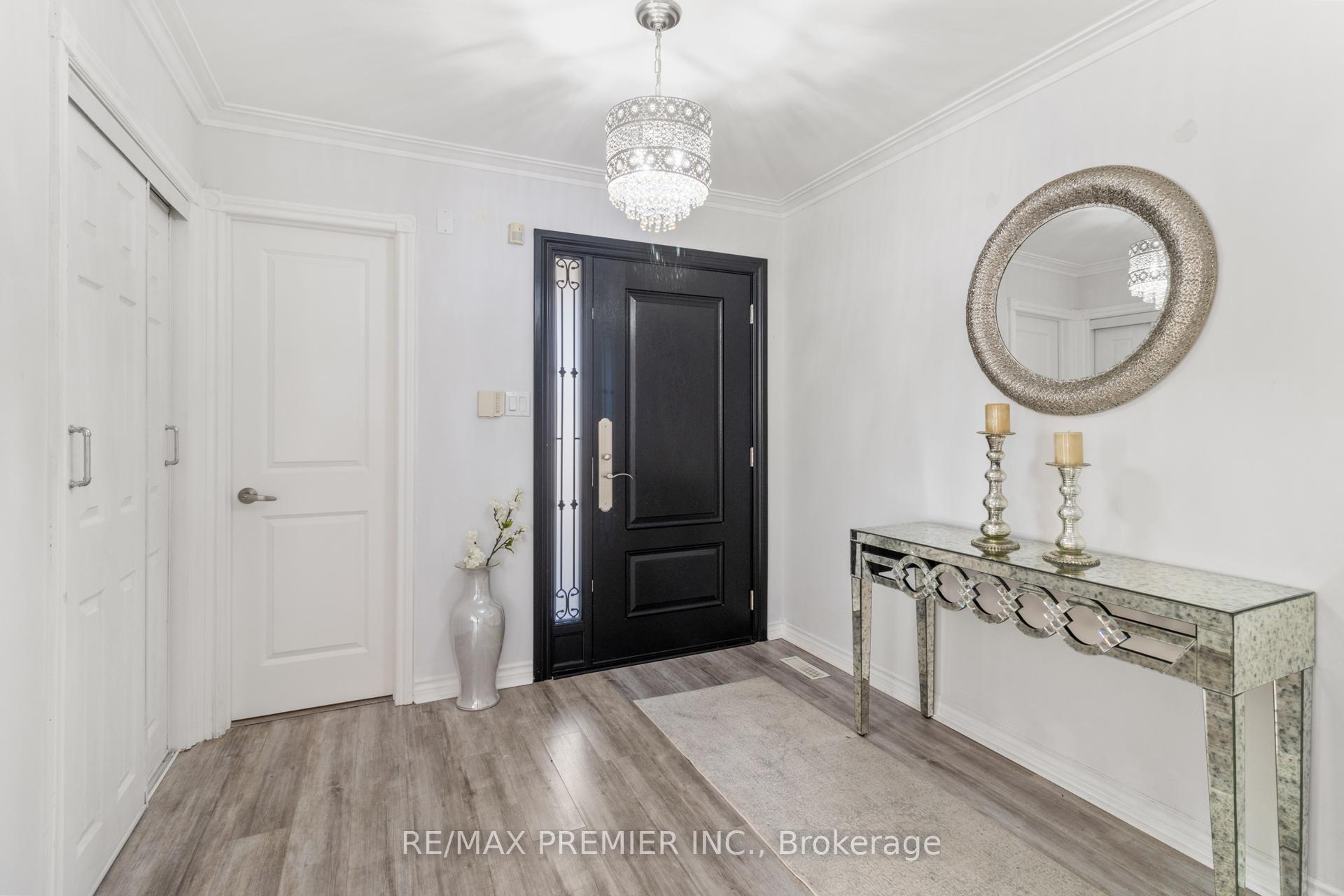 Photo 5 of 91 Misty Meadow Drive, Vaughan, East Woodbridge — HOMEH