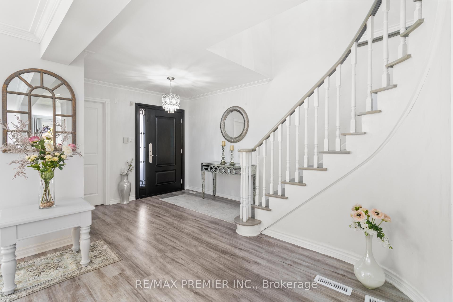 Photo 6 of 91 Misty Meadow Drive, Vaughan, East Woodbridge — HOMEH
