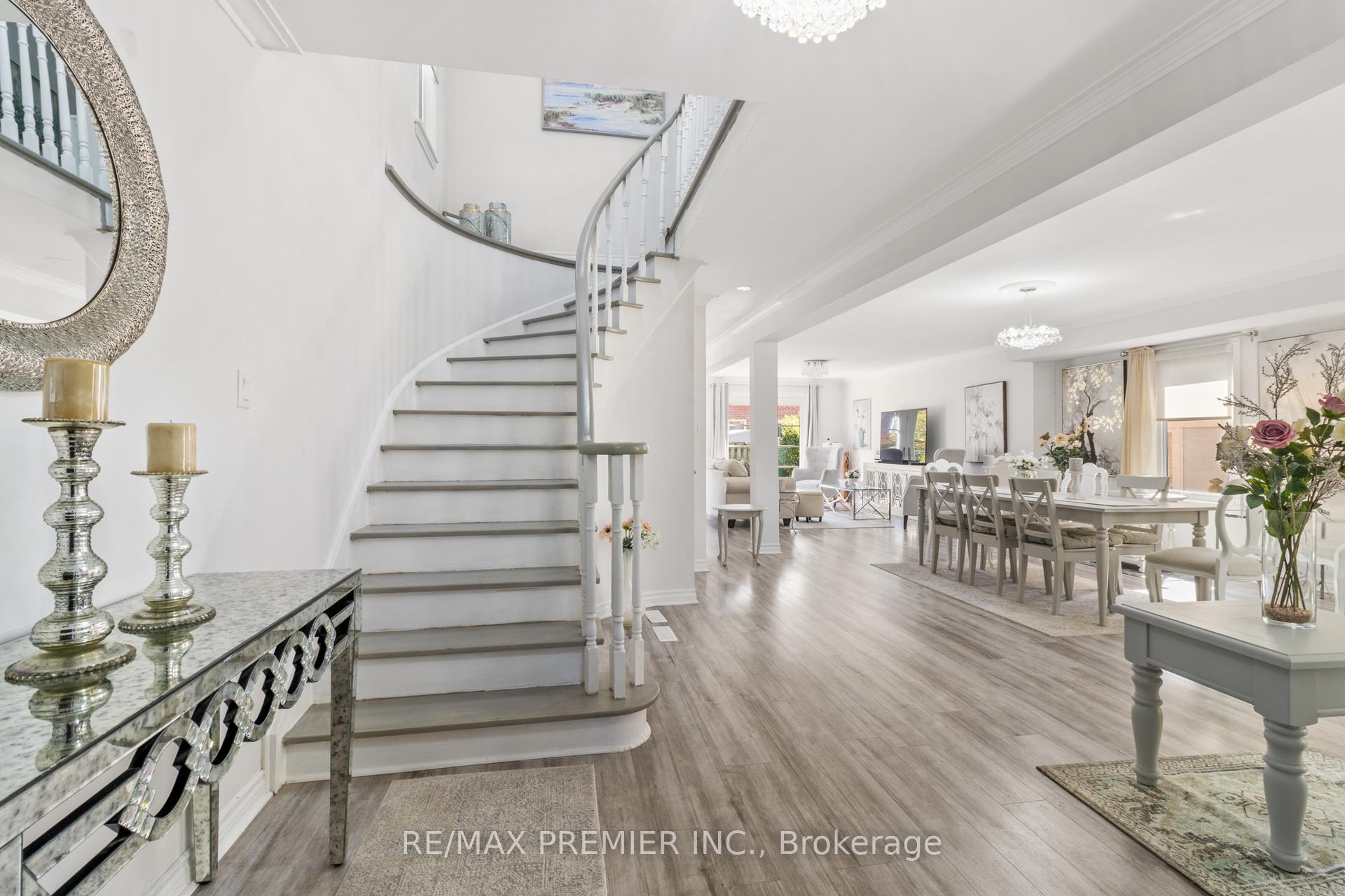 Photo 7 of 91 Misty Meadow Drive, Vaughan, East Woodbridge — HOMEH