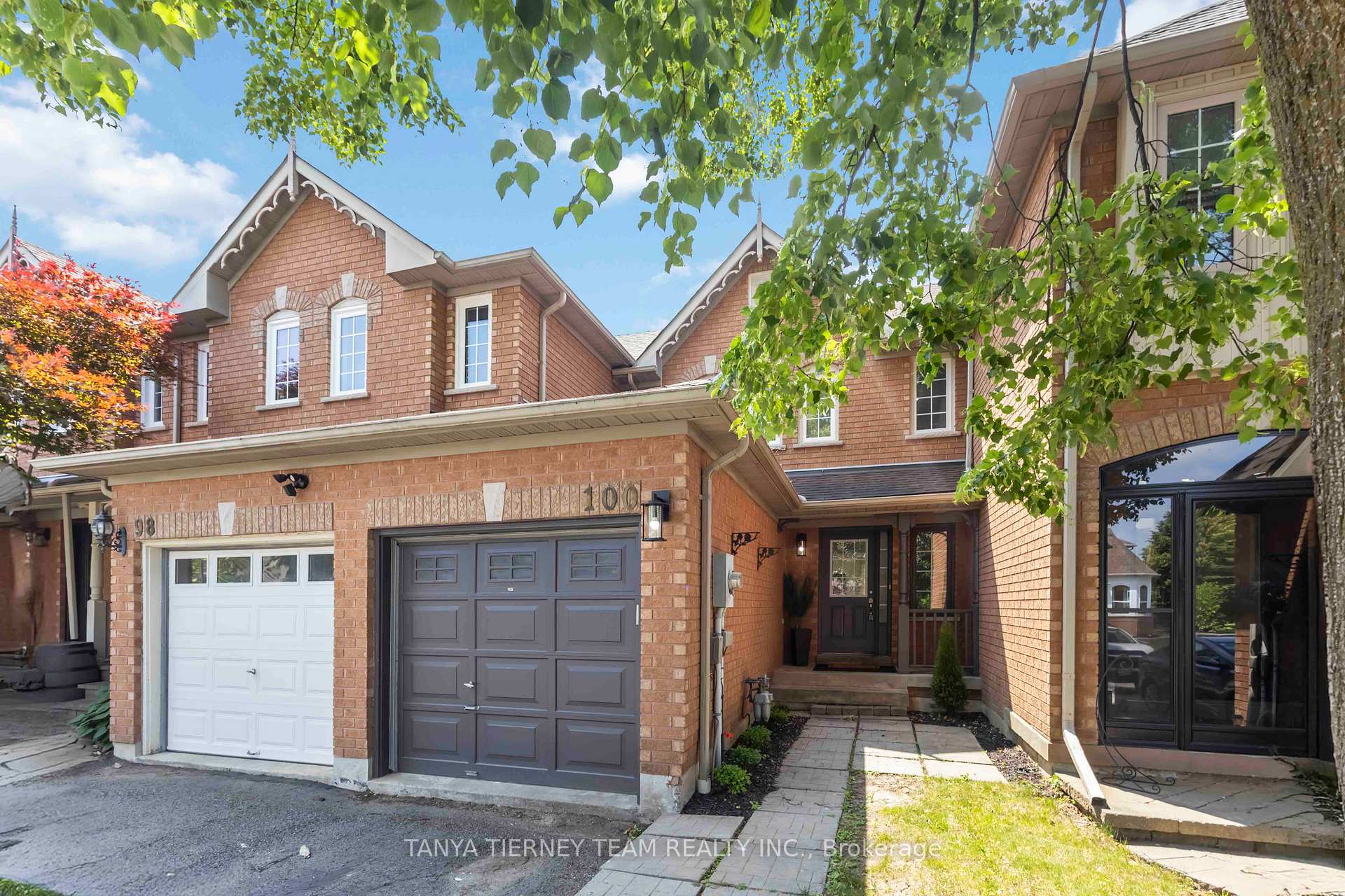 Photo 1 of 100 Zachary Place, Whitby, Brooklin — HOMEH