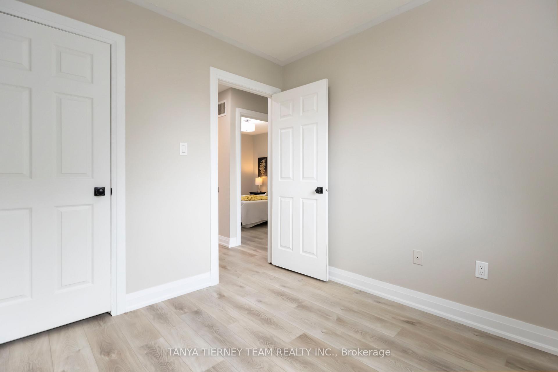 Photo 33 of 100 Zachary Place, Whitby, Brooklin — HOMEH