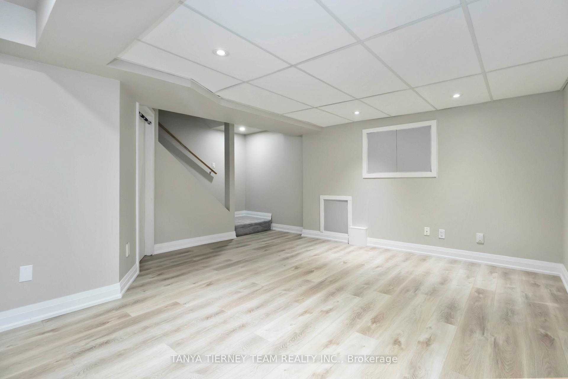 Photo 35 of 100 Zachary Place, Whitby, Brooklin — HOMEH