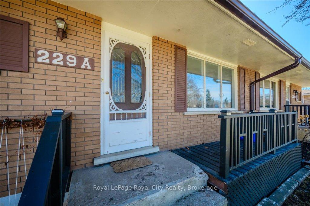 Photo 3 of 229A Cedarbrae Avenue, Waterloo, Lakeshore Village — HOMEH
