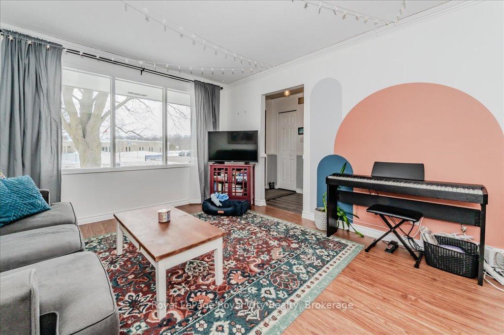 Photo 4 of 229A Cedarbrae Avenue, Waterloo, Lakeshore Village — HOMEH