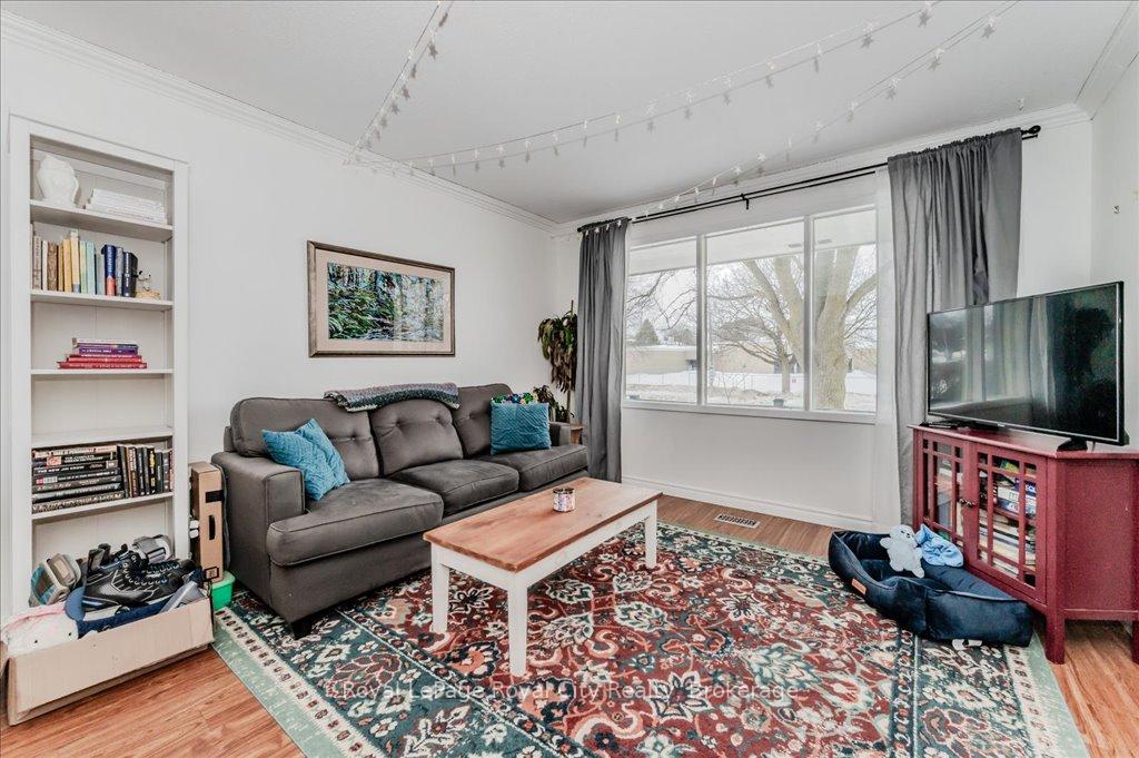 Photo 5 of 229A Cedarbrae Avenue, Waterloo, Lakeshore Village — HOMEH