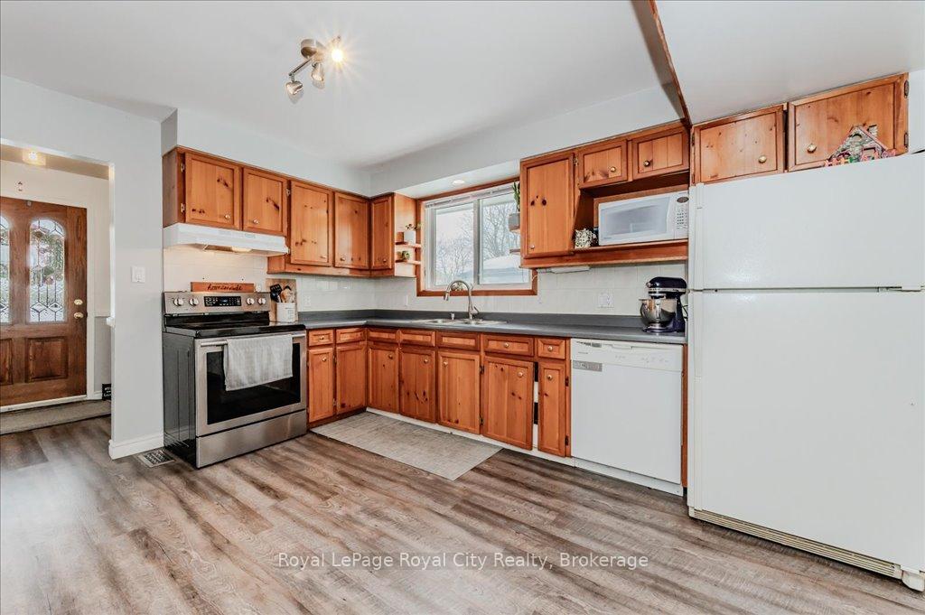 Photo 9 of 229A Cedarbrae Avenue, Waterloo, Lakeshore Village — HOMEH