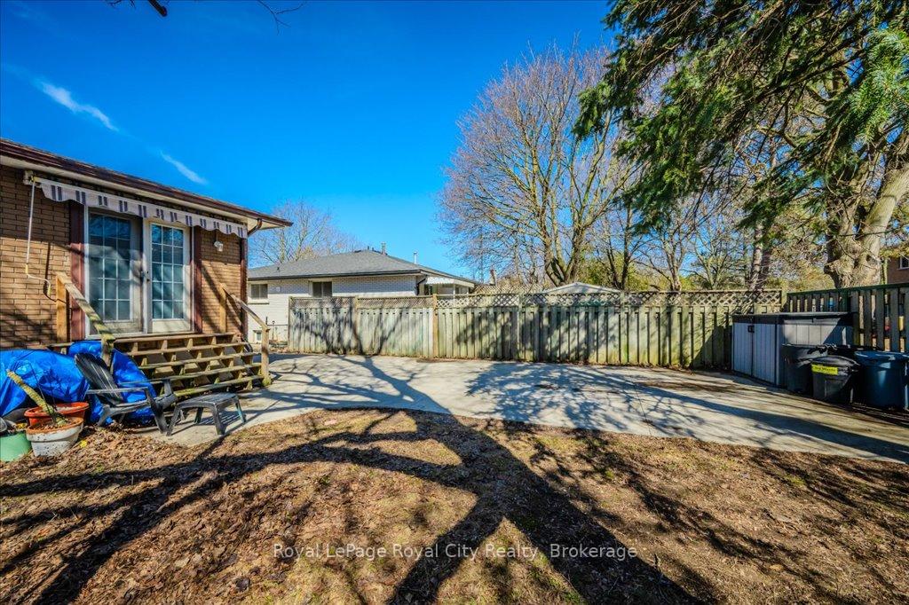 Photo 29 of 229A Cedarbrae Avenue, Waterloo, Lakeshore Village — HOMEH