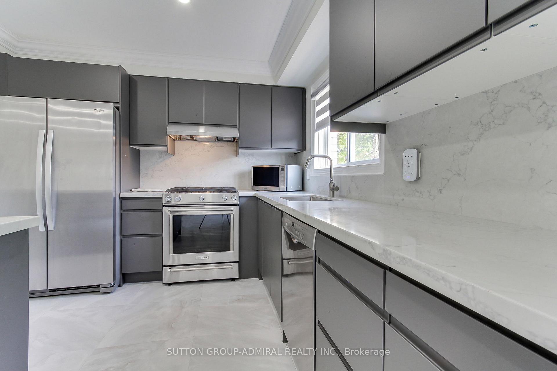 Photo 13 of 26 Carron Avenue, Vaughan, Maple — HOMEH