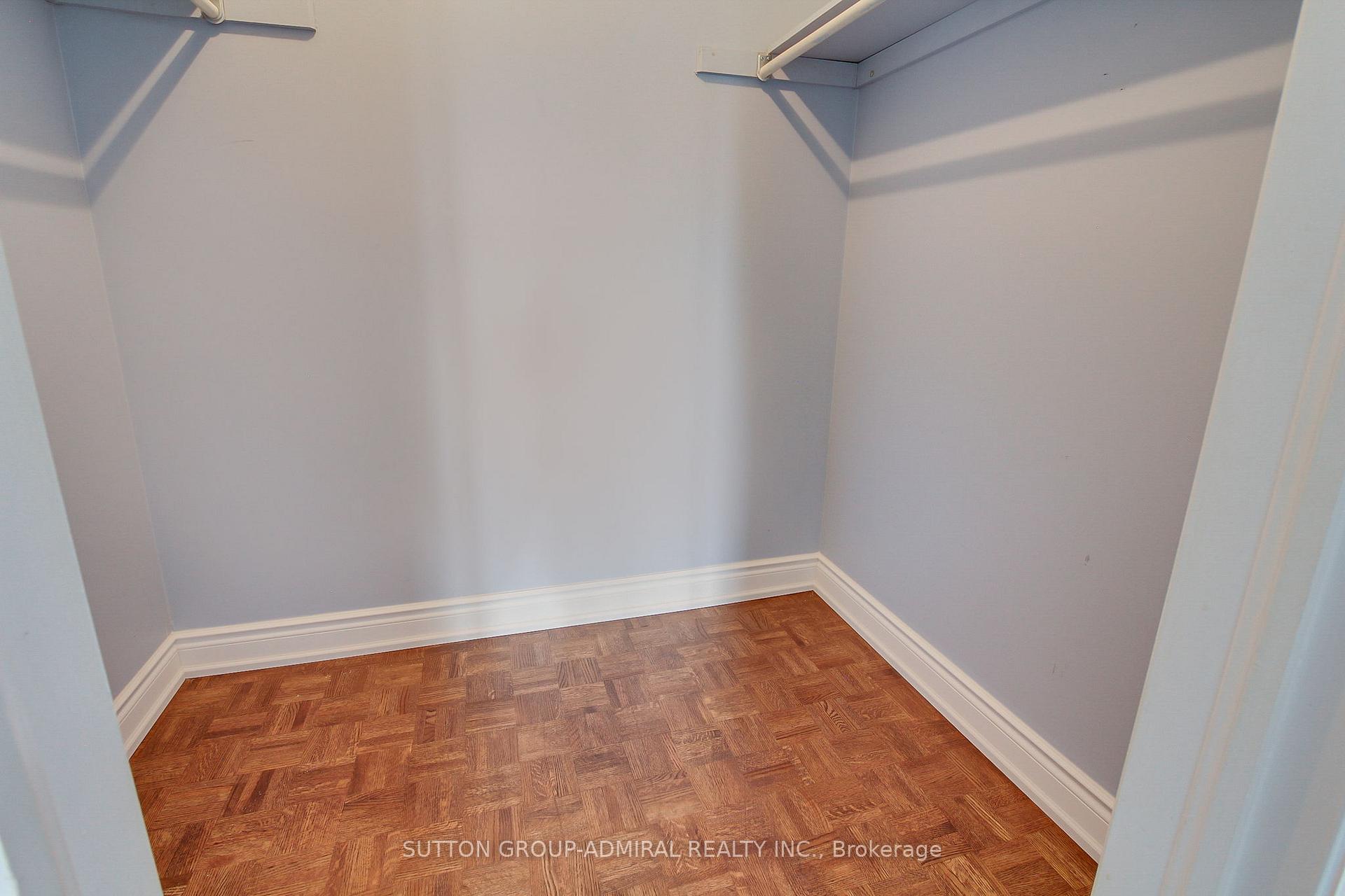 Photo 26 of 26 Carron Avenue, Vaughan, Maple — HOMEH