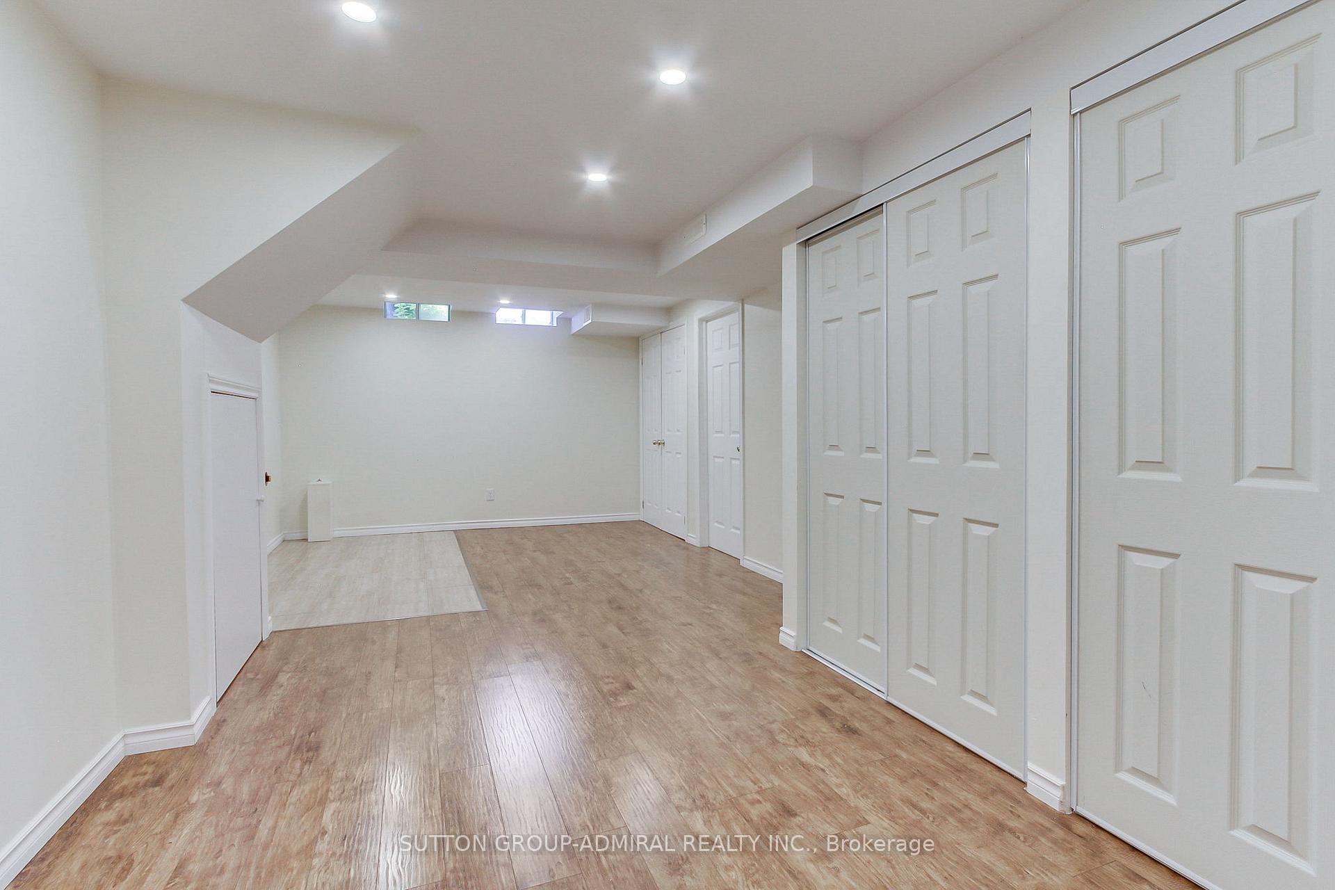 Photo 32 of 26 Carron Avenue, Vaughan, Maple — HOMEH