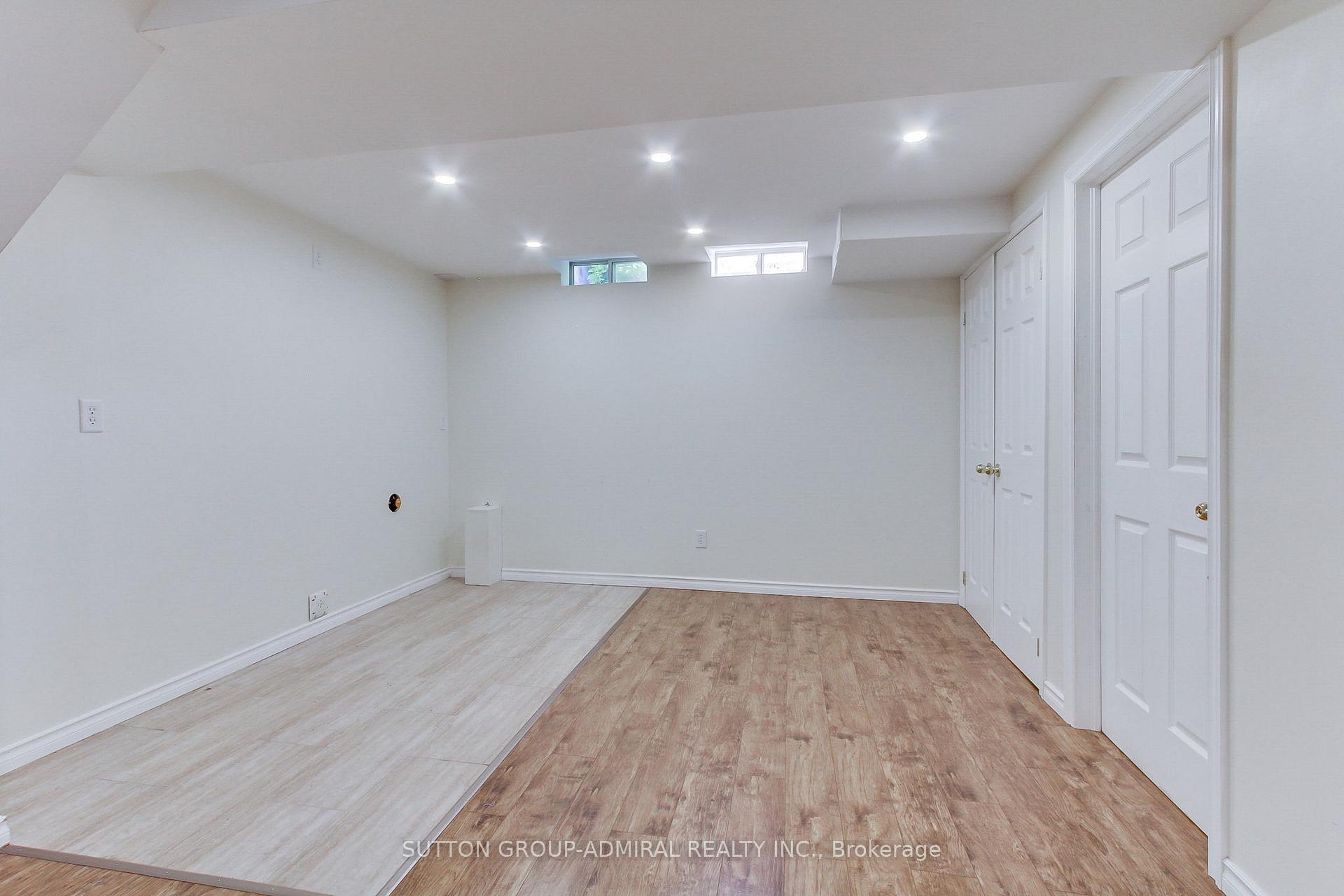 Photo 33 of 26 Carron Avenue, Vaughan, Maple — HOMEH