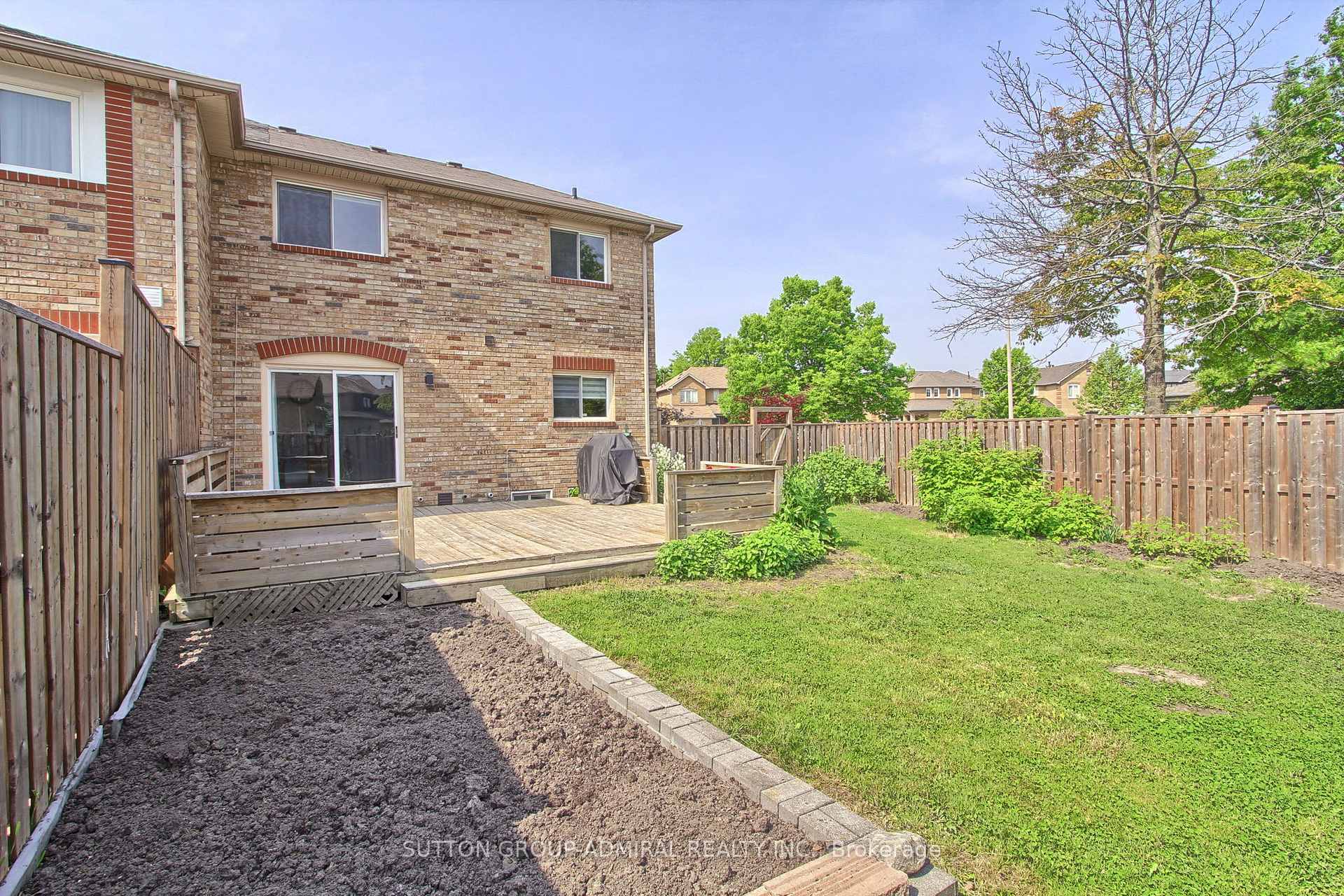 Photo 39 of 26 Carron Avenue, Vaughan, Maple — HOMEH