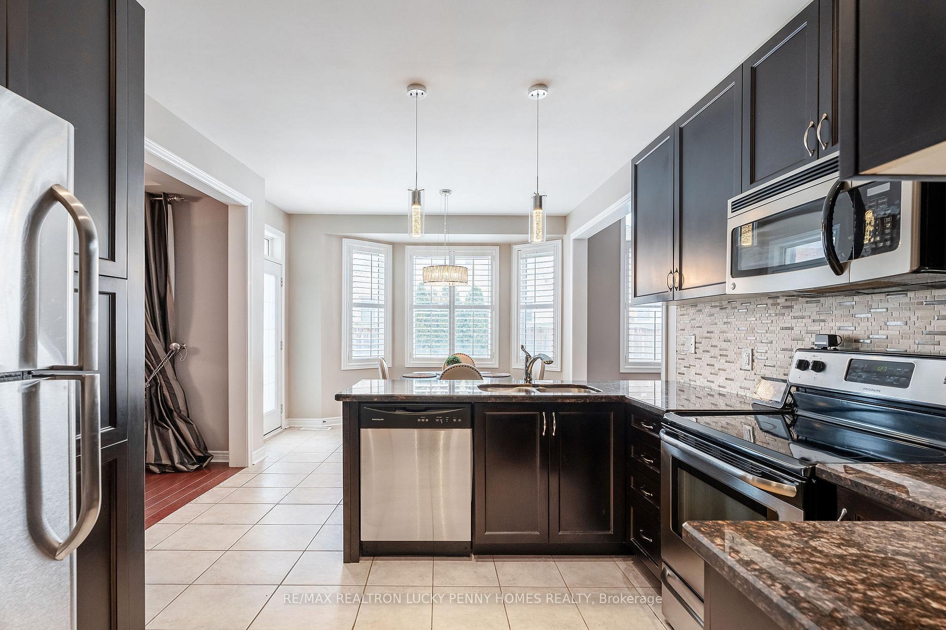Photo 7 of 109 Darren Hill Trail, Markham, Greensborough — HOMEH