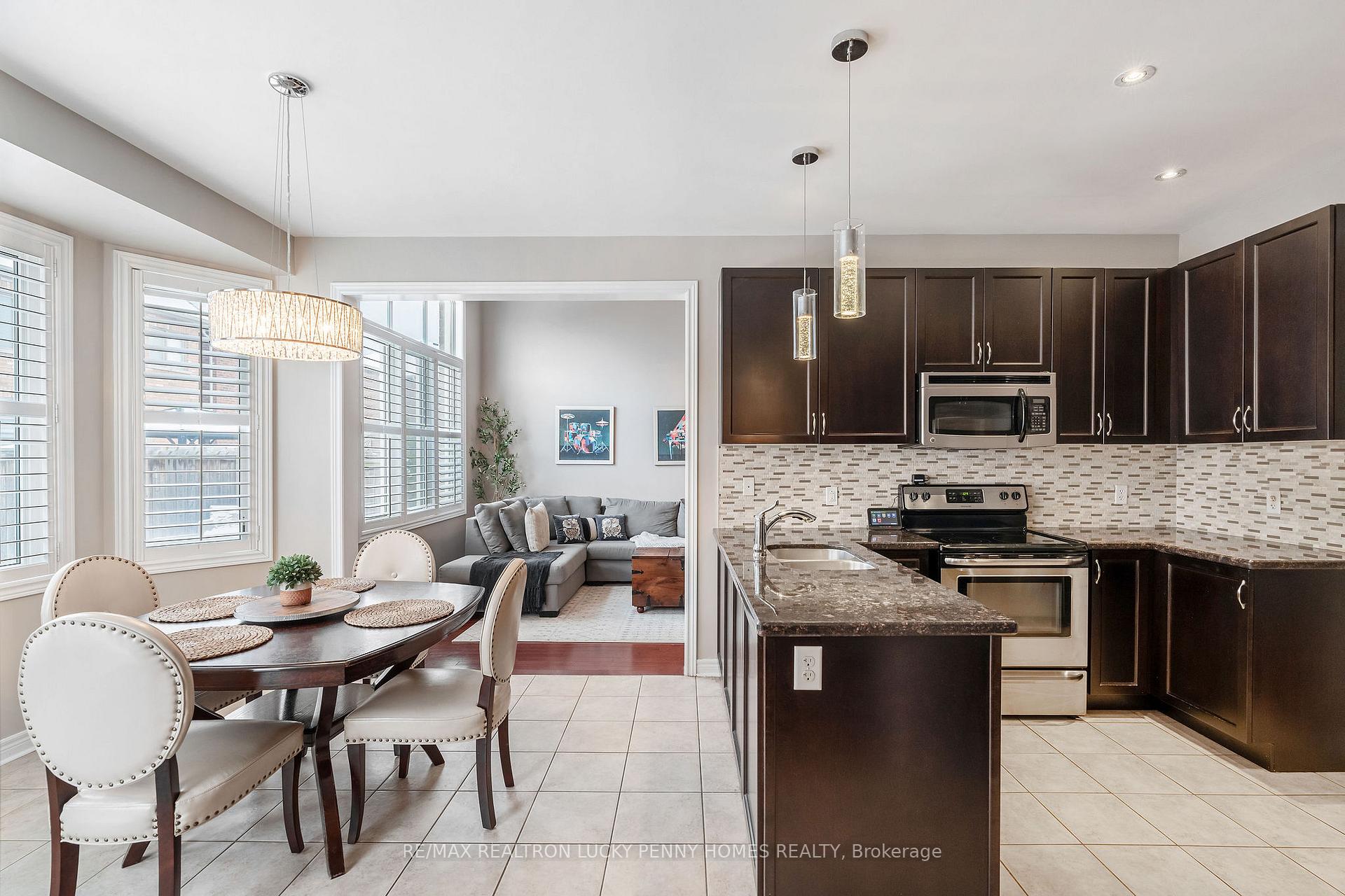 Photo 8 of 109 Darren Hill Trail, Markham, Greensborough — HOMEH