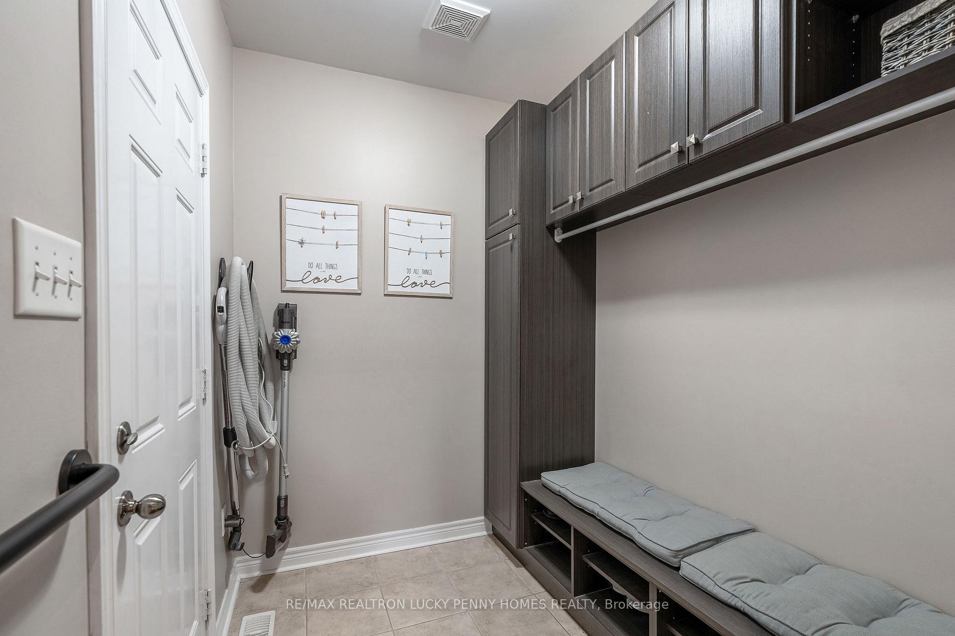 Photo 14 of 109 Darren Hill Trail, Markham, Greensborough — HOMEH