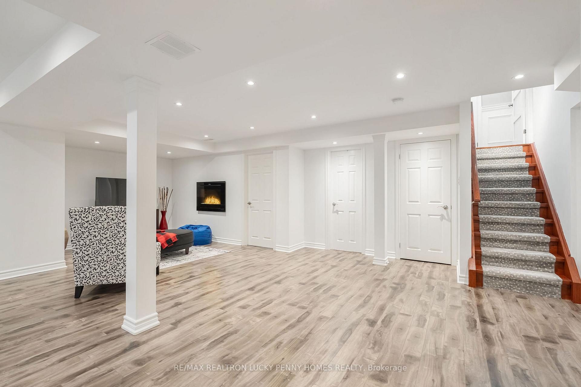 Photo 24 of 109 Darren Hill Trail, Markham, Greensborough — HOMEH