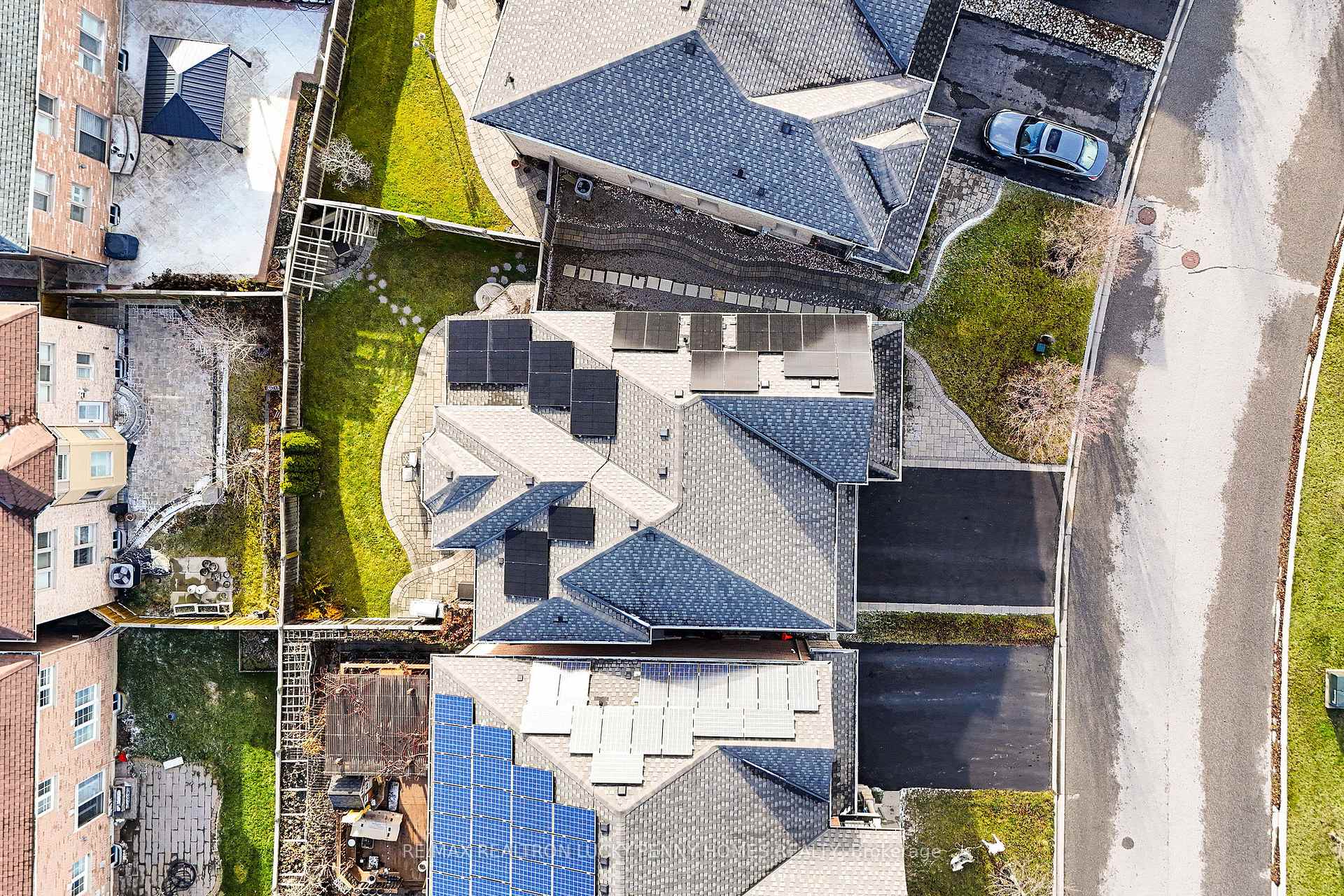 Photo 32 of 109 Darren Hill Trail, Markham, Greensborough — HOMEH
