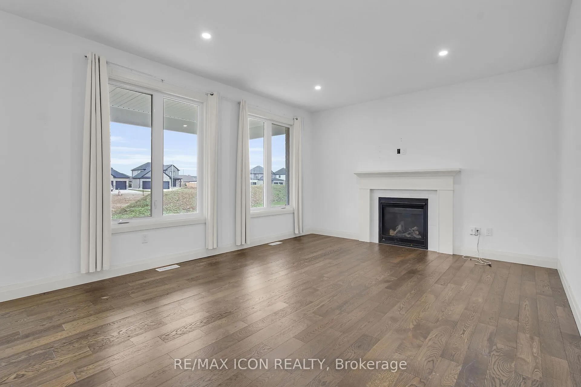 Photo 4 of 24 Rosina Lane, Zorra, Thamesford — HOMEH