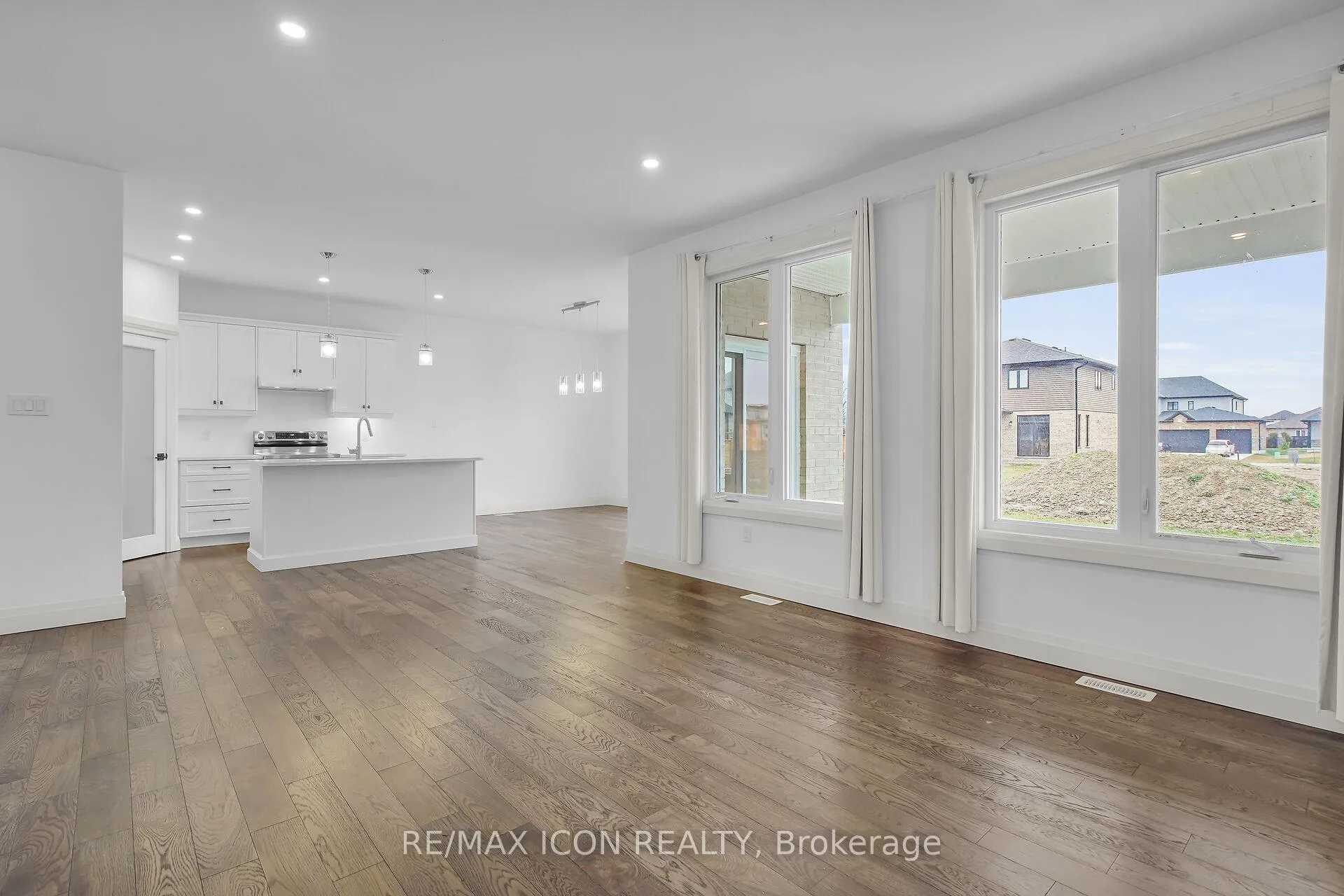 Photo 5 of 24 Rosina Lane, Zorra, Thamesford — HOMEH