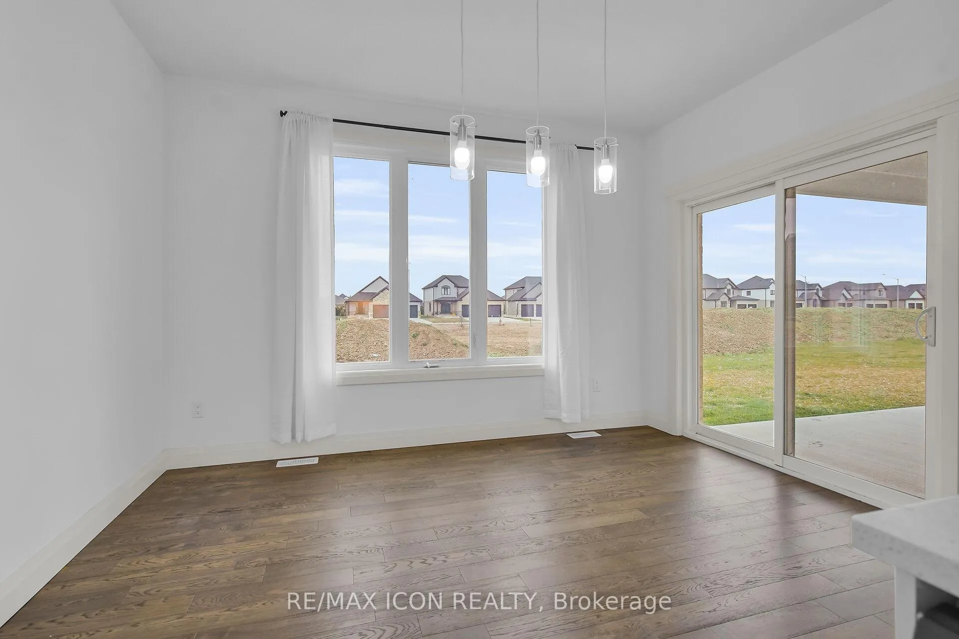 Photo 9 of 24 Rosina Lane, Zorra, Thamesford — HOMEH