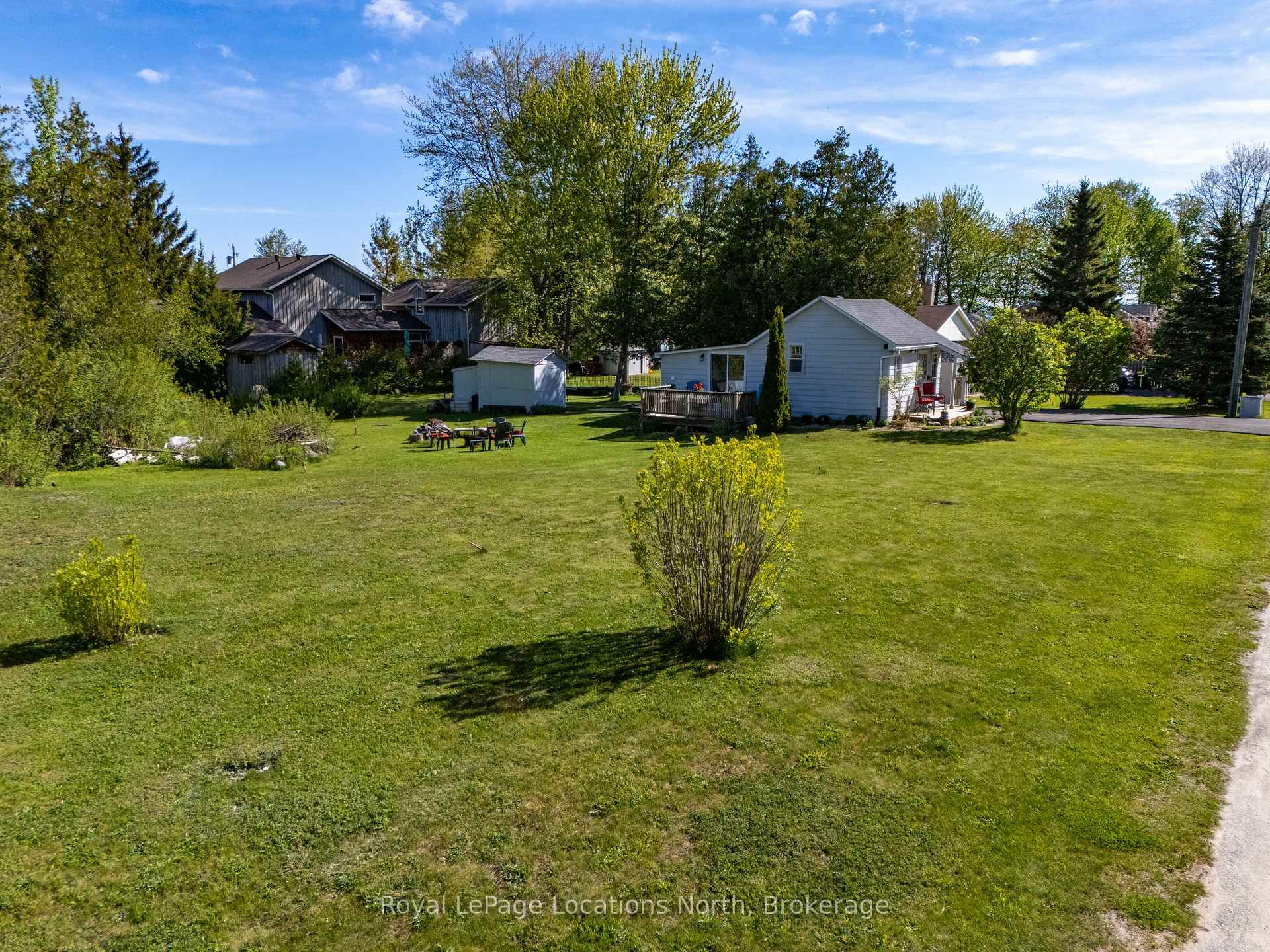 Photo 1 of 8 James Avenue, Wasaga Beach — HOMEH