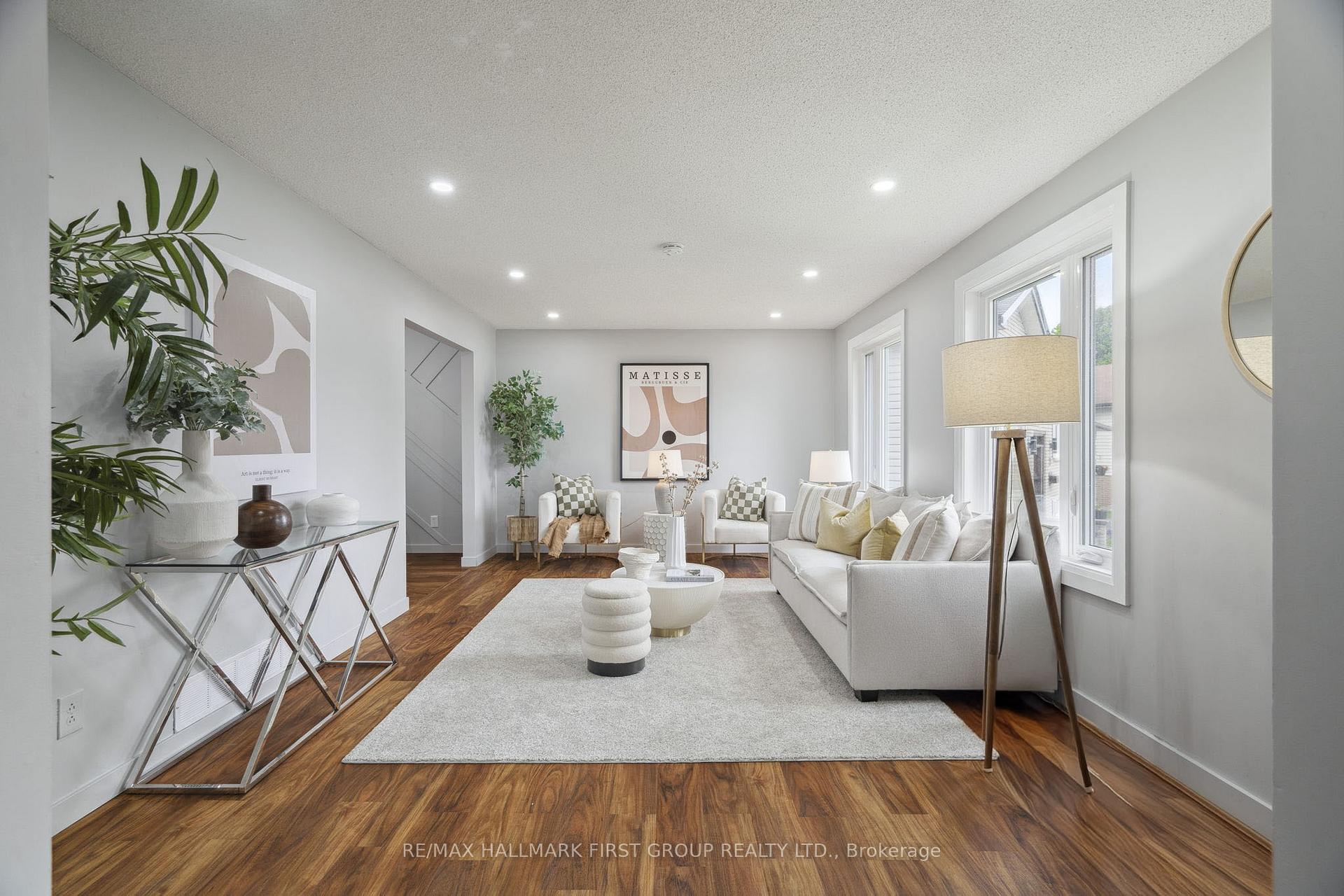 Photo 2 of 27 Evaleigh Court, Whitby, Blue Grass Meadows — HOMEH