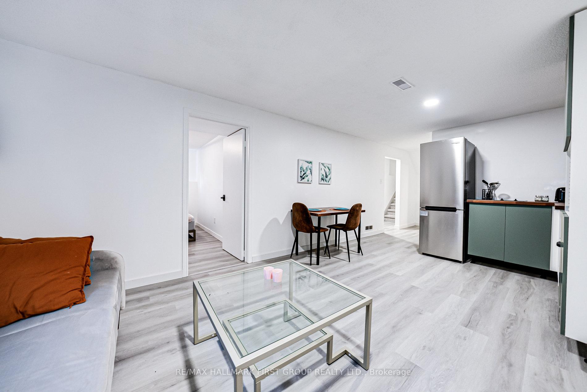 Photo 18 of 27 Evaleigh Court, Whitby, Blue Grass Meadows — HOMEH