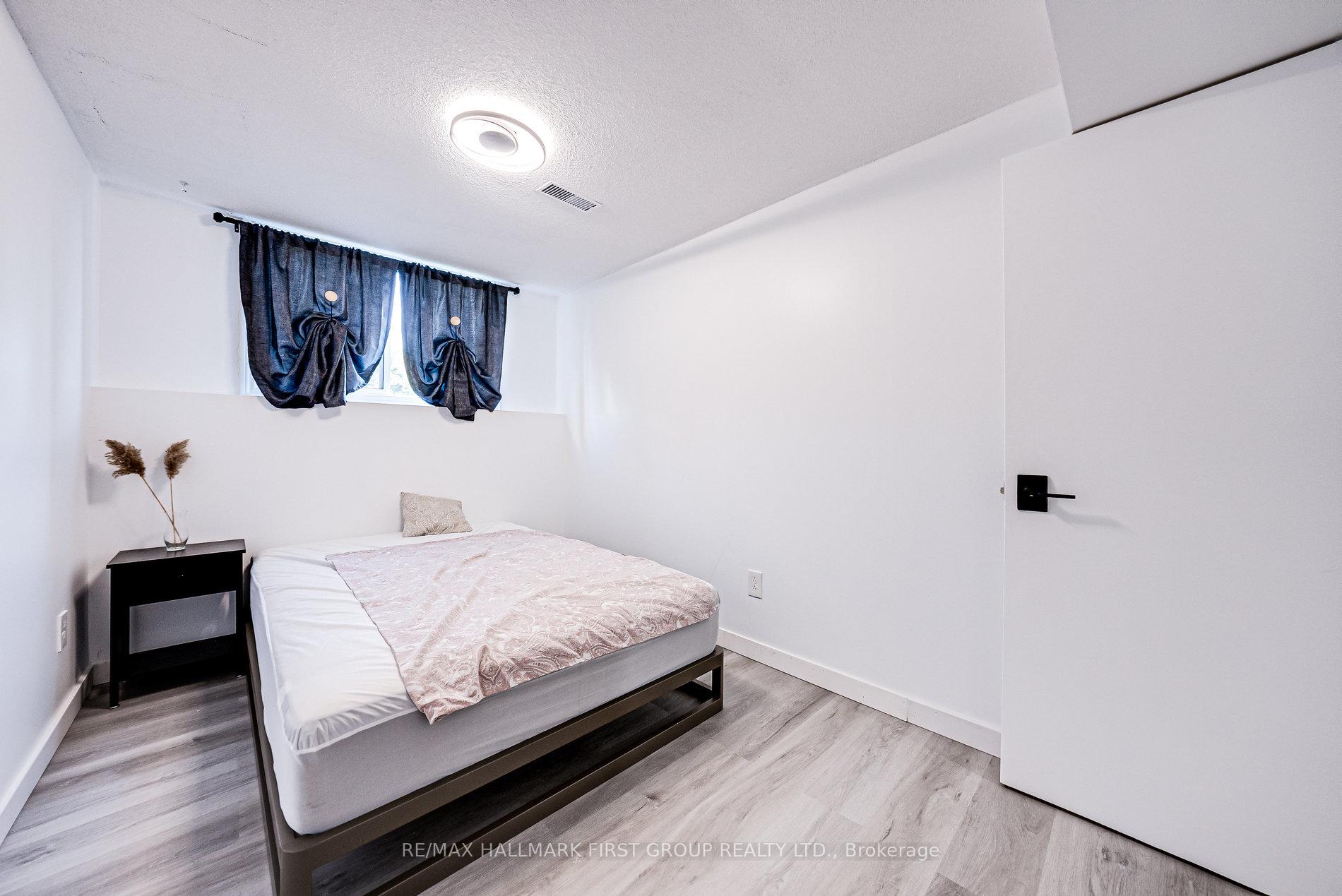 Photo 22 of 27 Evaleigh Court, Whitby, Blue Grass Meadows — HOMEH