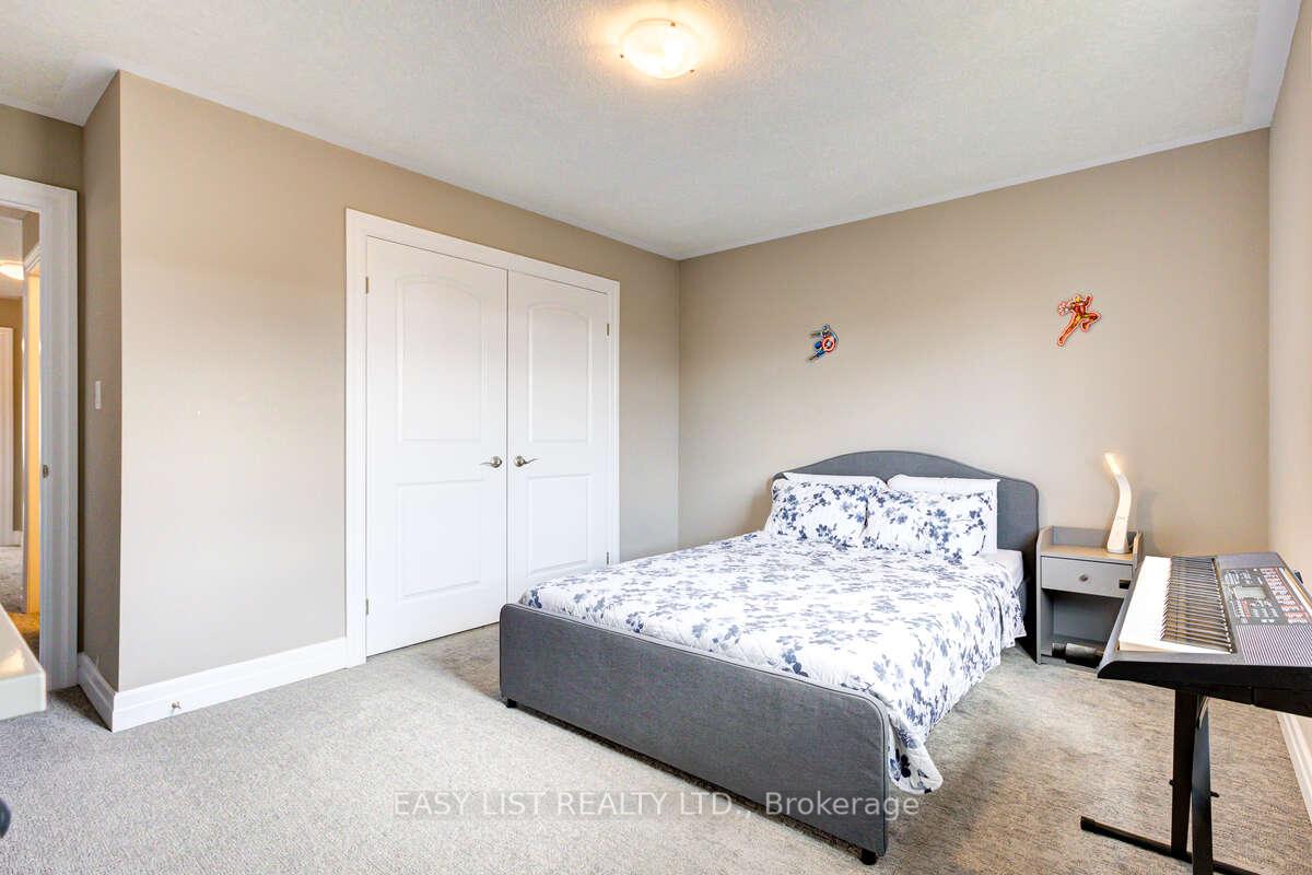 Photo 28 of 284 Chokecherry Crescent, Waterloo, Beechwood/University — HOMEH