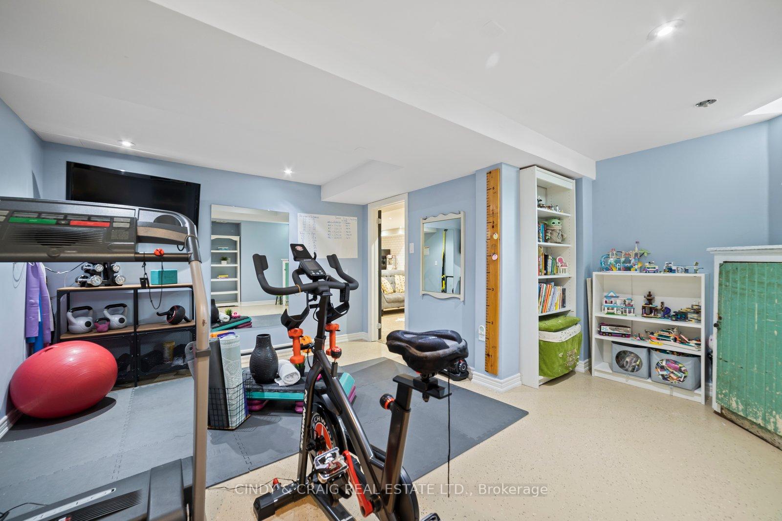 Photo 23 of 53 Mikayla Crescent, Whitby, Brooklin — HOMEH
