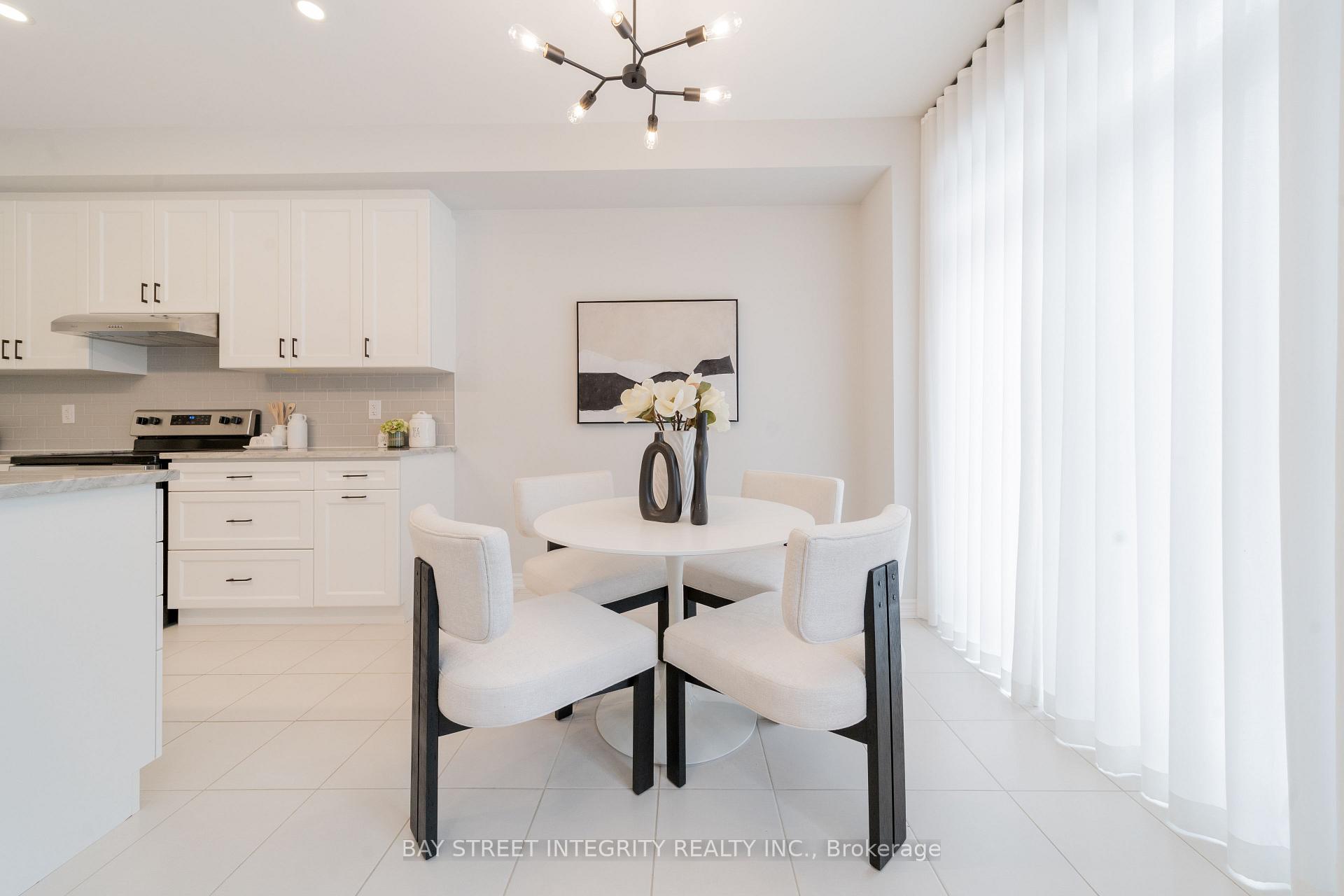 Photo 9 of 21 Percy Rye Avenue, Markham, Angus Glen — HOMEH