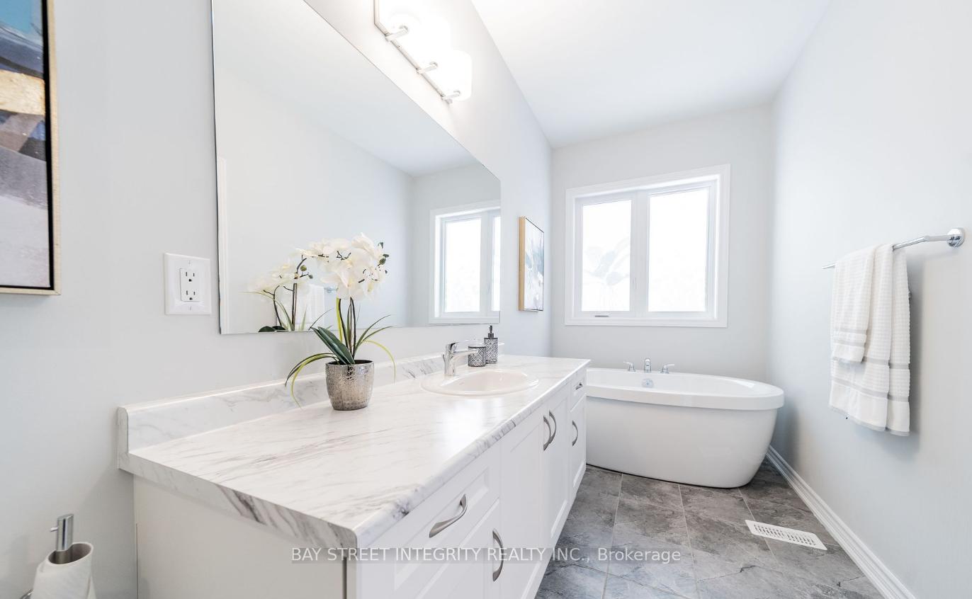 Photo 16 of 21 Percy Rye Avenue, Markham, Angus Glen — HOMEH