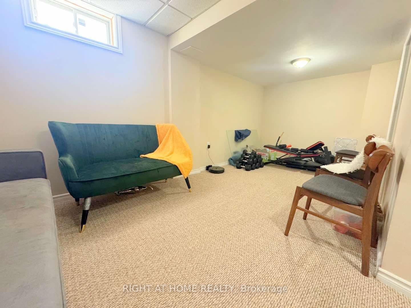 Photo 7 of 65 Candlebrook Drive, Whitby, Pringle Creek — HOMEH