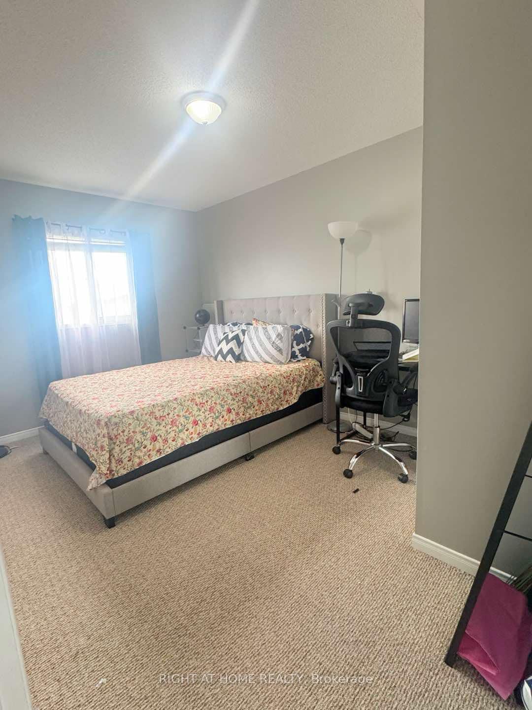 Photo 8 of 65 Candlebrook Drive, Whitby, Pringle Creek — HOMEH