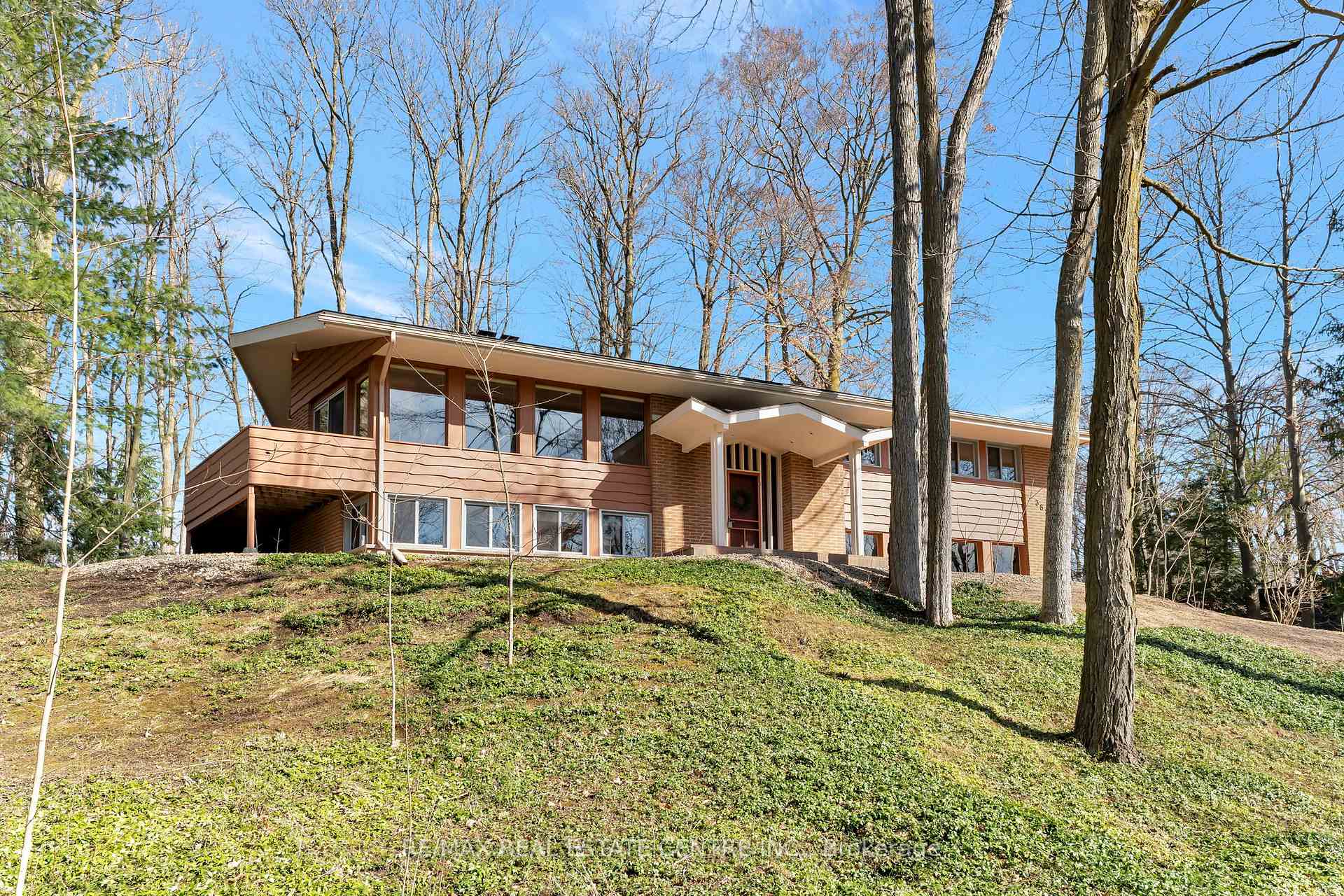 Photo 2 of 382 Arden Place, Waterloo — HOMEH