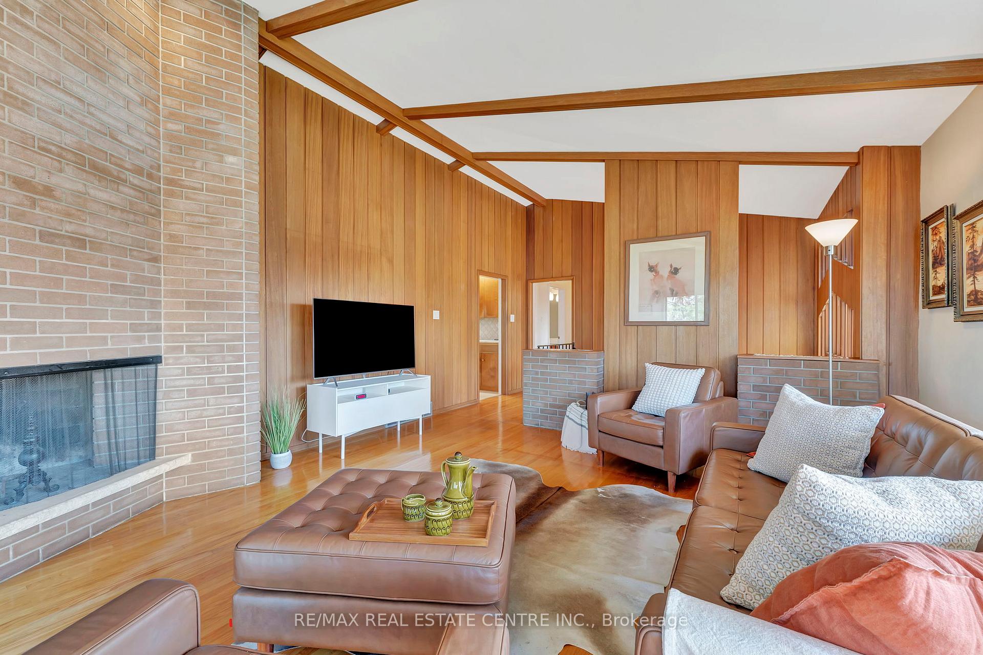 Photo 8 of 382 Arden Place, Waterloo — HOMEH