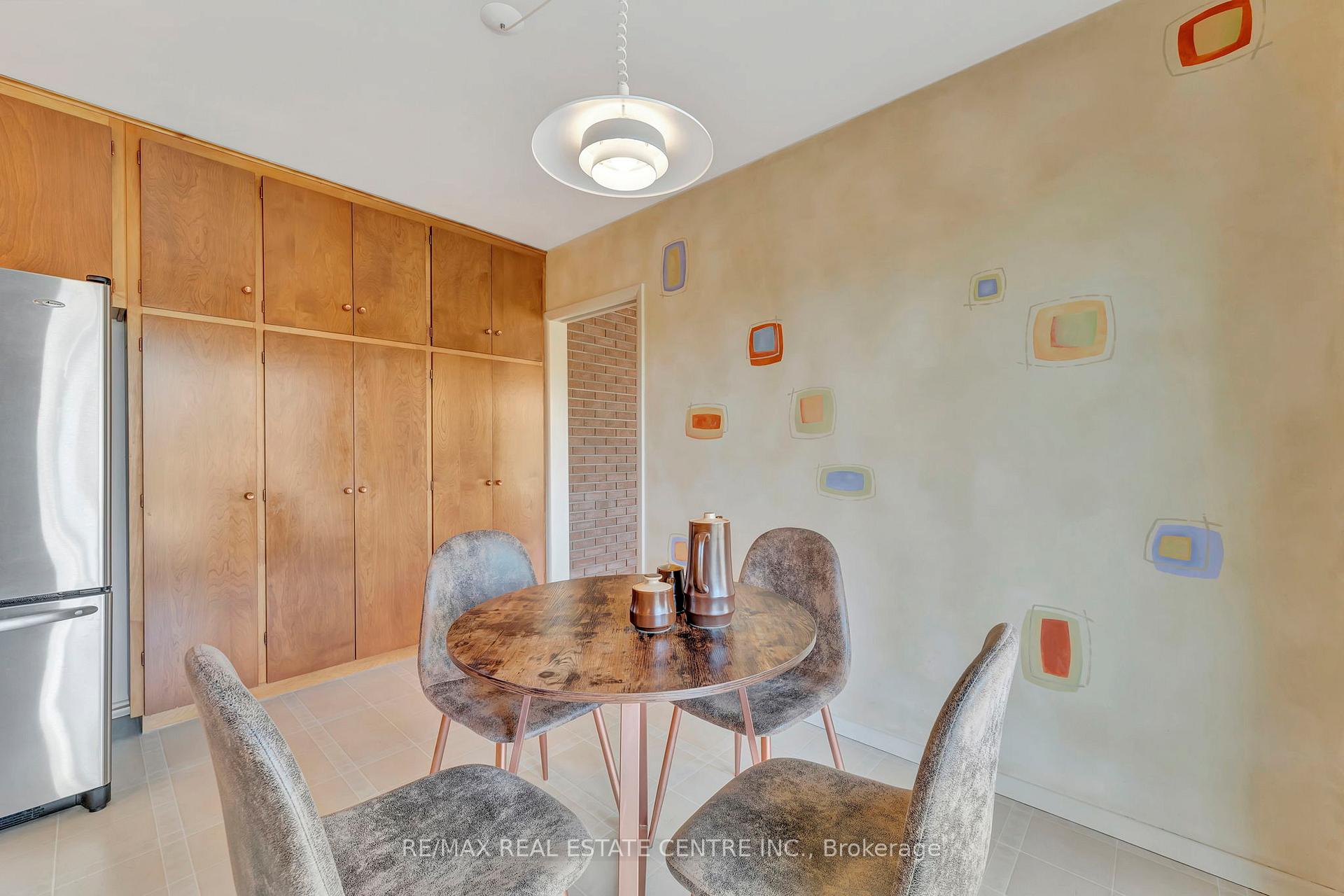 Photo 18 of 382 Arden Place, Waterloo — HOMEH