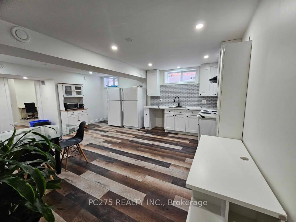 Photo 22 of 508 Barwick Crescent, Waterloo — HOMEH