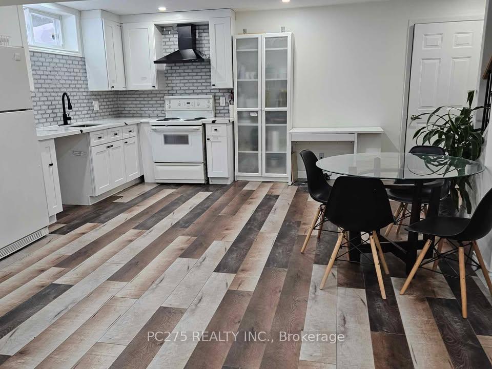 Photo 24 of 508 Barwick Crescent, Waterloo — HOMEH