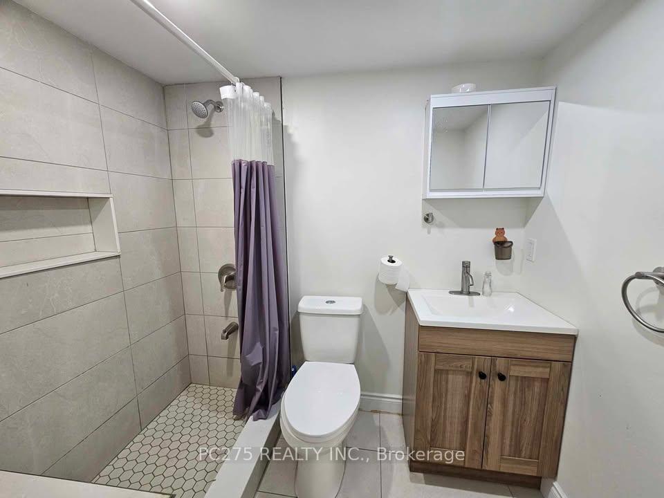 Photo 27 of 508 Barwick Crescent, Waterloo — HOMEH