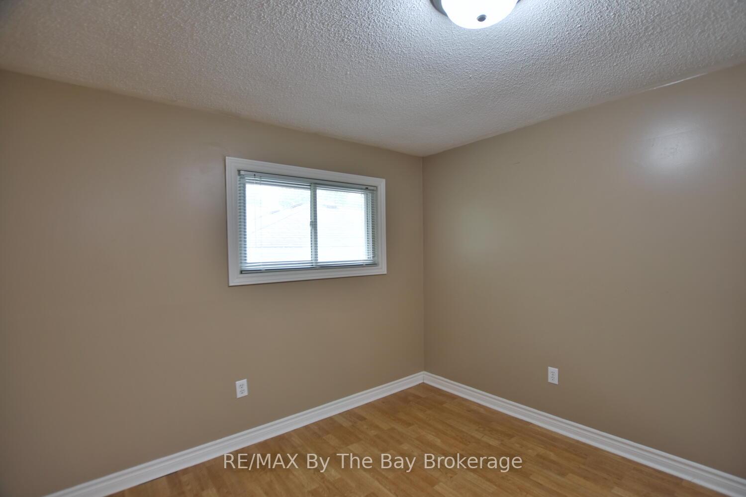 Photo 14 of 11 Caribbean Drive, Wasaga Beach — HOMEH