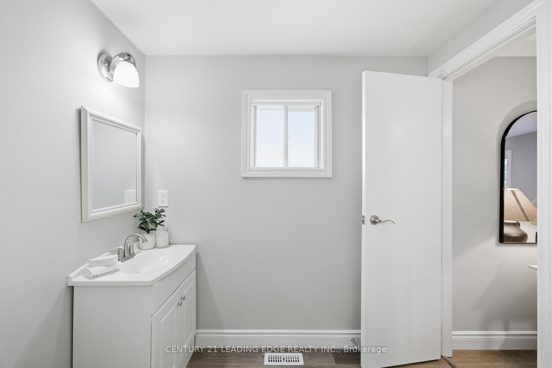 Photo 28 of 42 Harman Drive, Ajax, Central — HOMEH