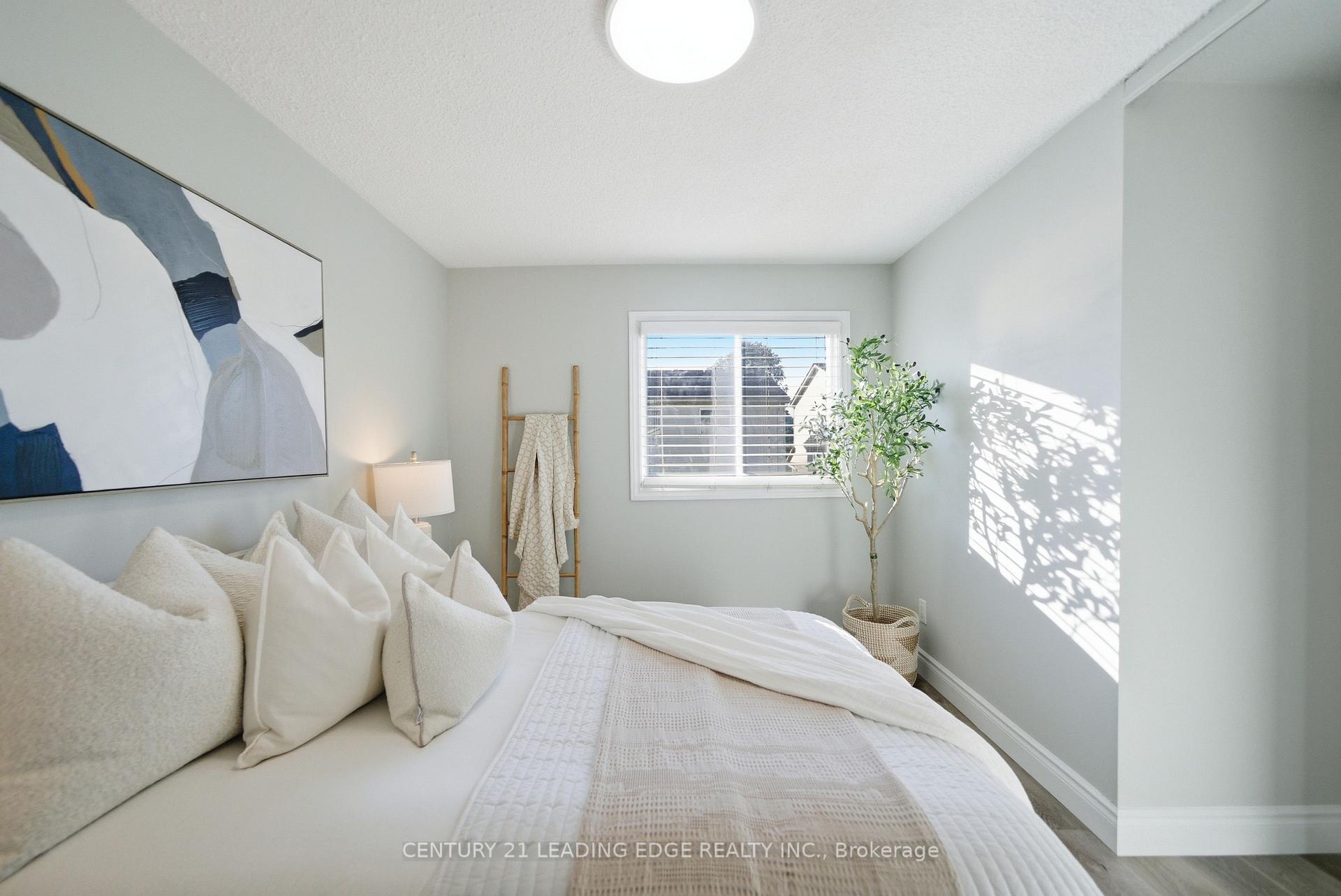 Photo 35 of 42 Harman Drive, Ajax, Central — HOMEH