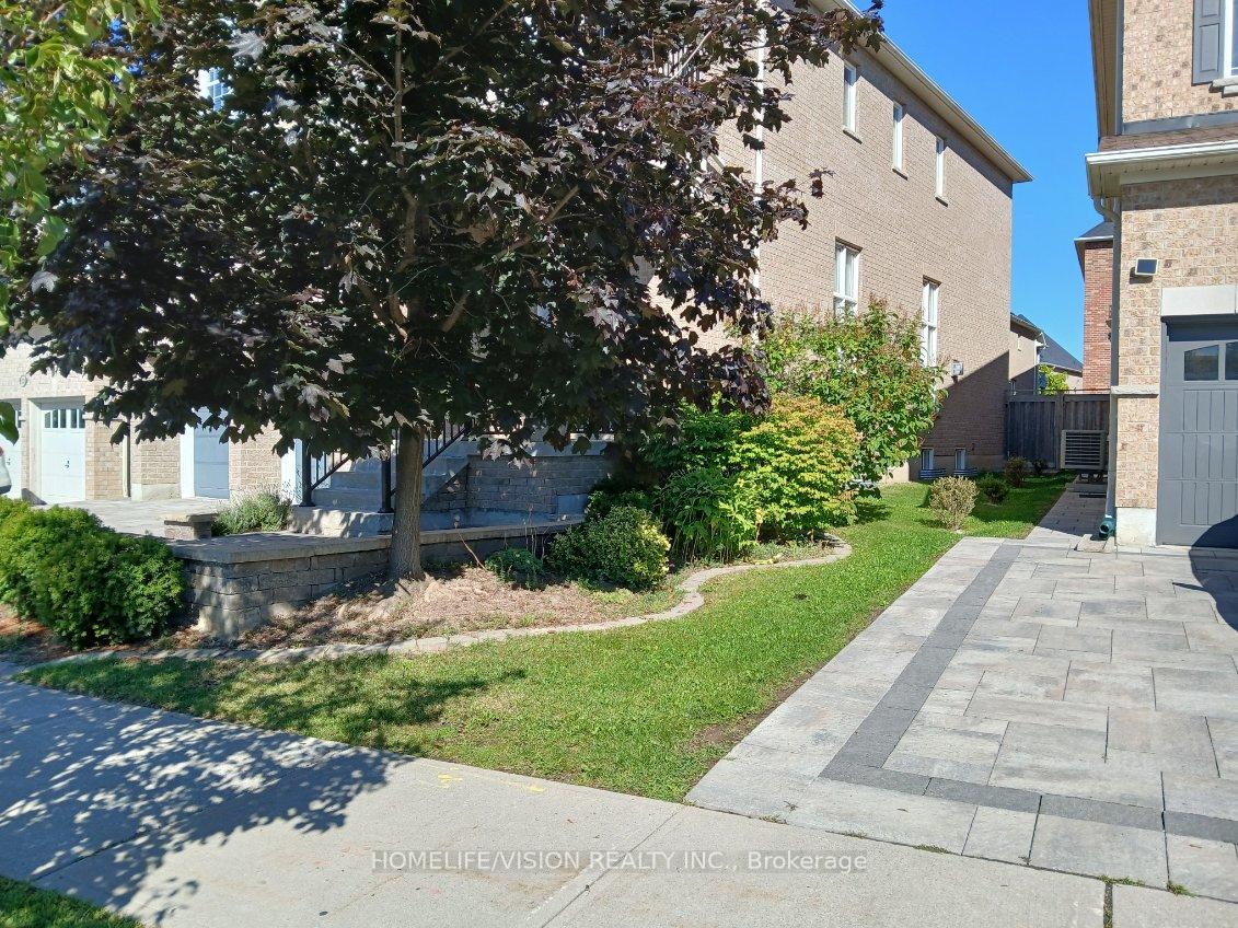 Photo 3 of 26 Ascalon Drive, Vaughan, Patterson — HOMEH