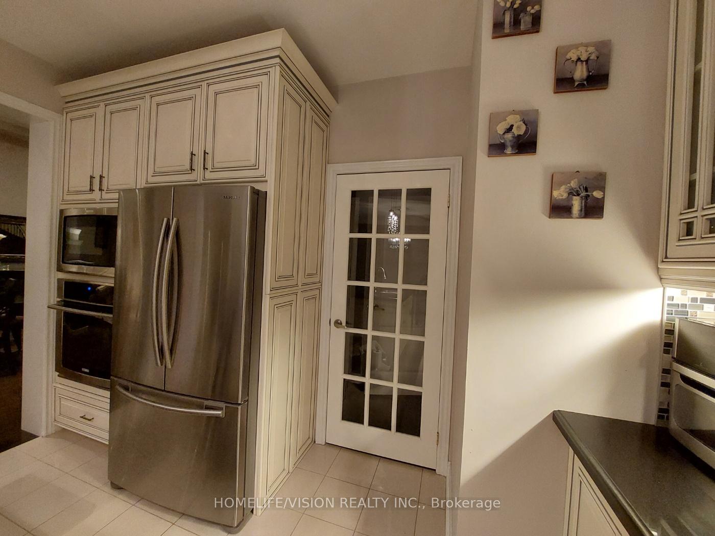 Photo 9 of 26 Ascalon Drive, Vaughan, Patterson — HOMEH