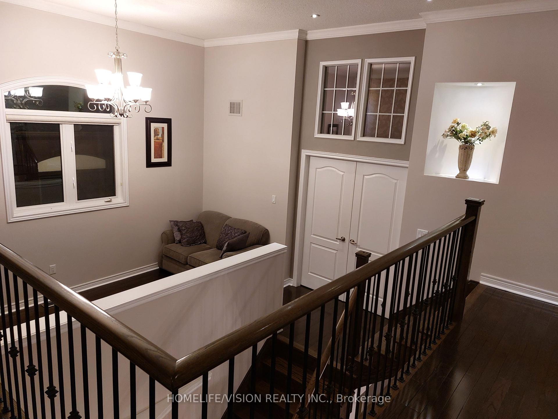 Photo 11 of 26 Ascalon Drive, Vaughan, Patterson — HOMEH