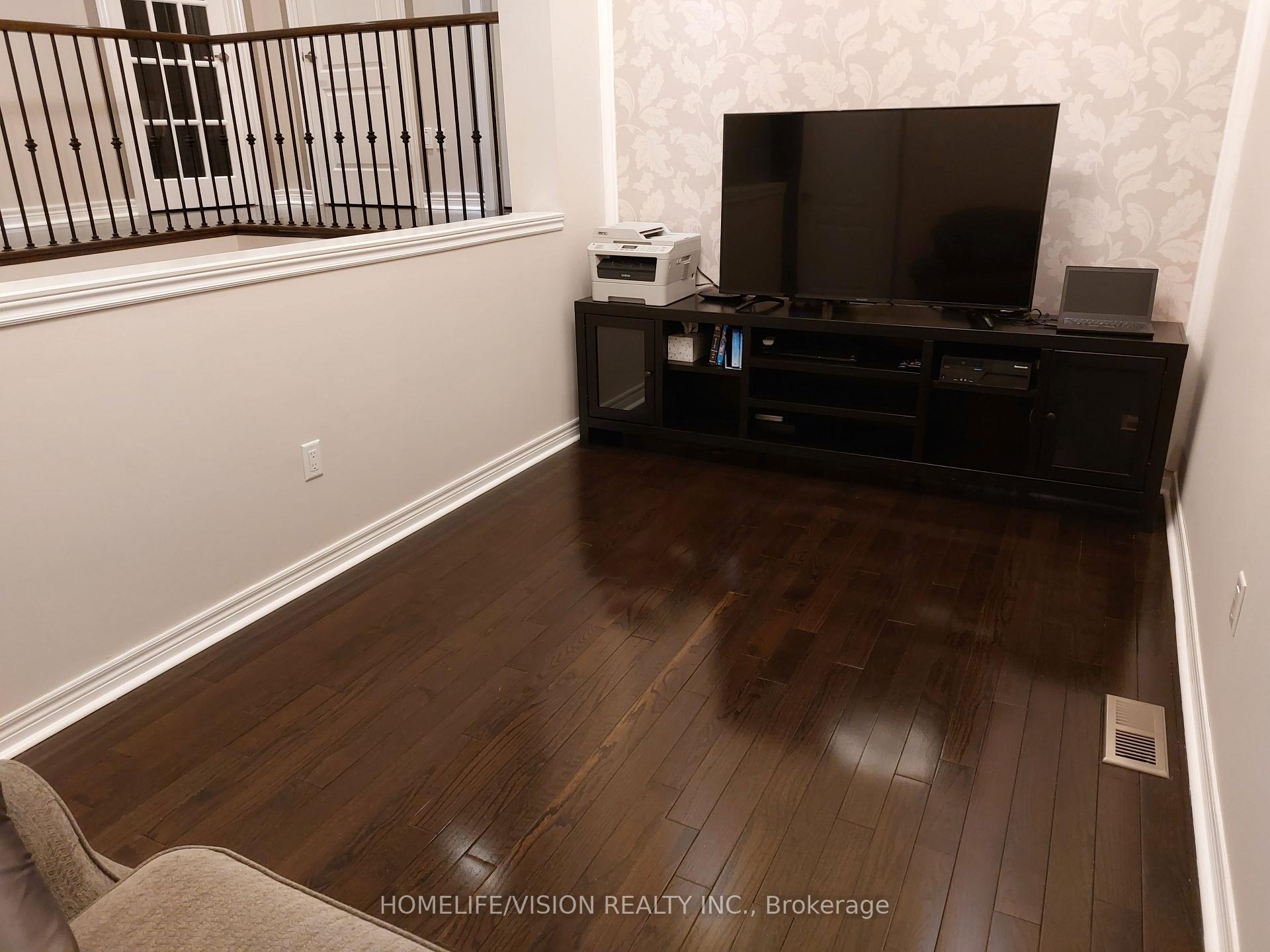Photo 12 of 26 Ascalon Drive, Vaughan, Patterson — HOMEH