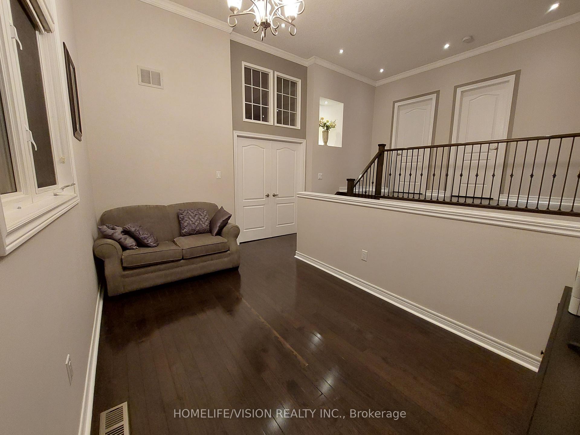 Photo 13 of 26 Ascalon Drive, Vaughan, Patterson — HOMEH