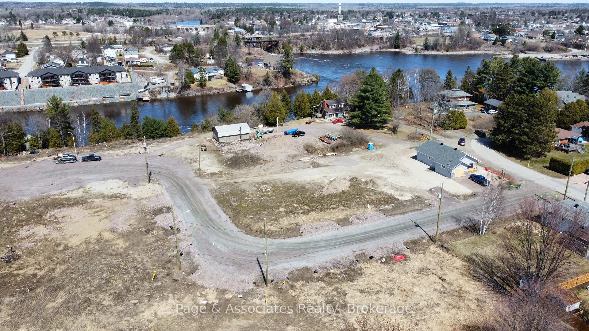 Photo 5 of 6 Moon Court, West Nipissing, Sturgeon Falls — HOMEH